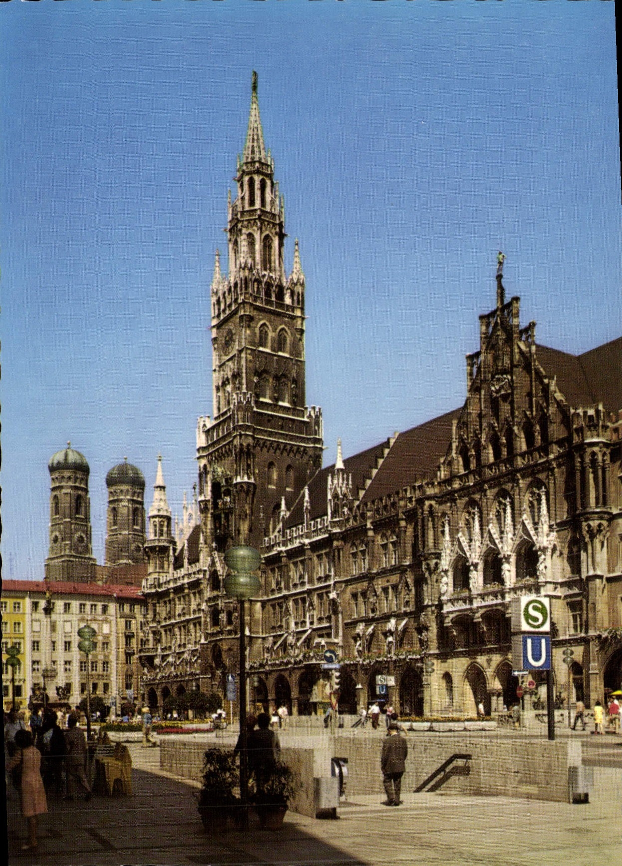 MODERN CARD Munchen Marienplatz put Rathaus und Frauenkirche