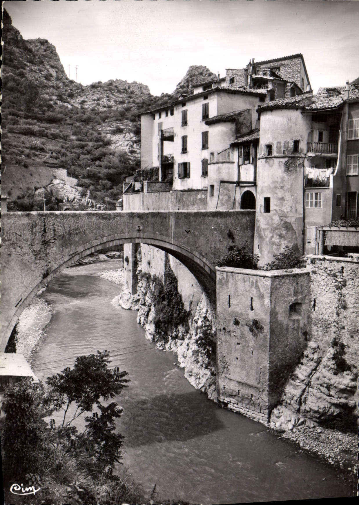 MODERN CARD Entrevaux Fortifiee City By Vauban Seen on the bridge levis and the VAr