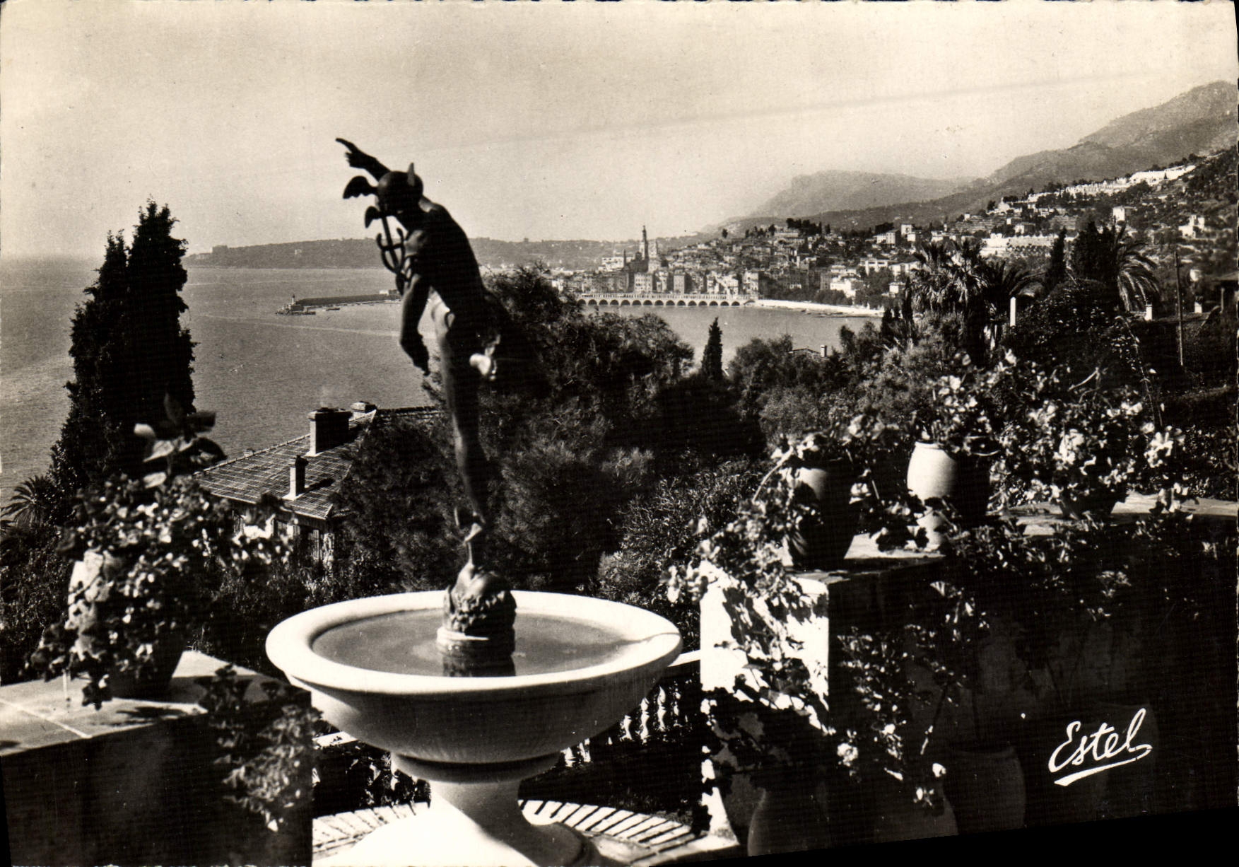 CPM Menton Vue Generale sur Menton et Cap Martin