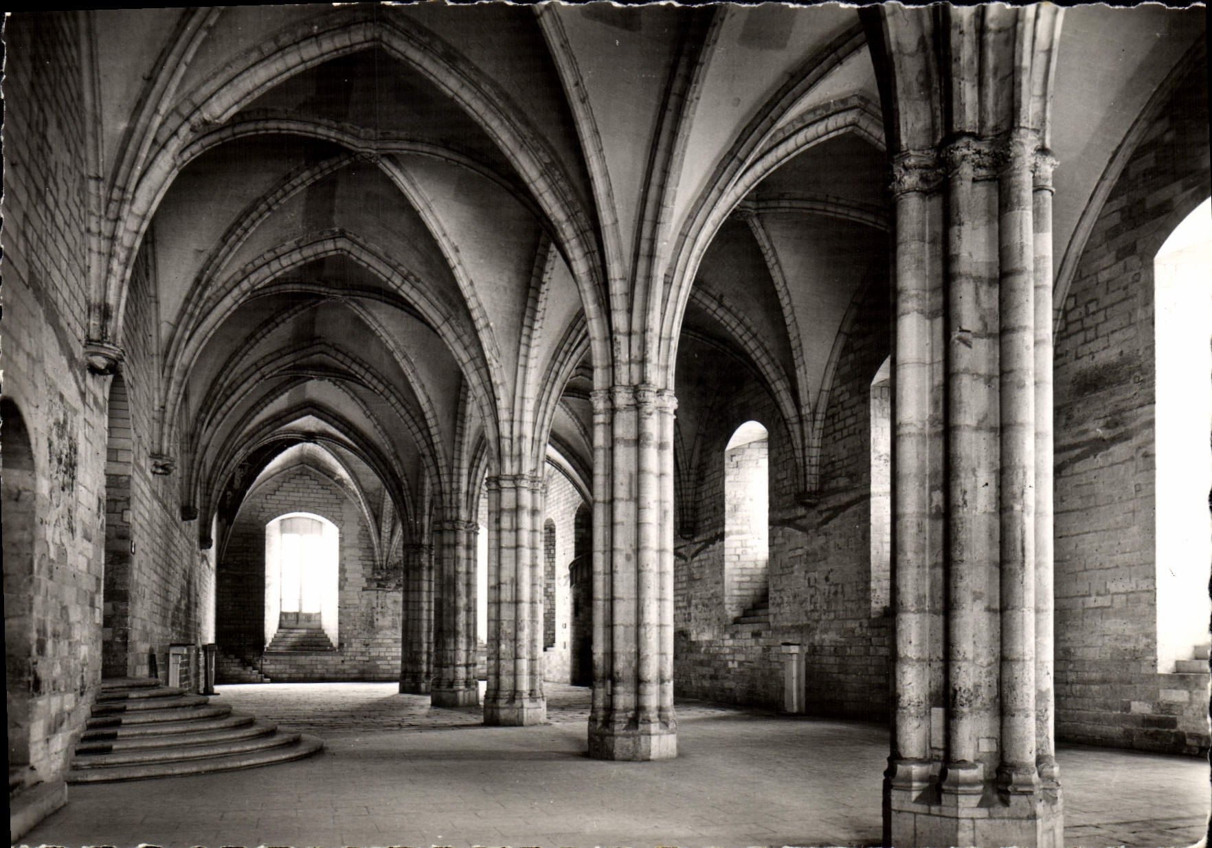 POSTAL MODERNA Avignon el paladar de los papas el cuarto de la gran audiencia