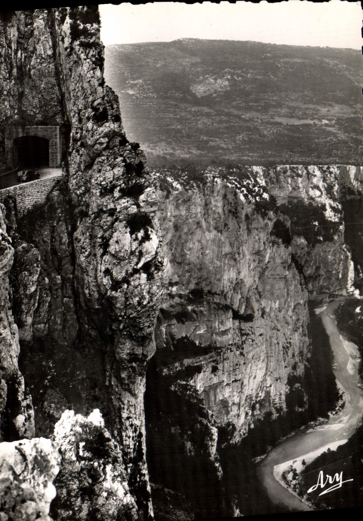 MODERN CARD Picturesque Falls Of the Verdon