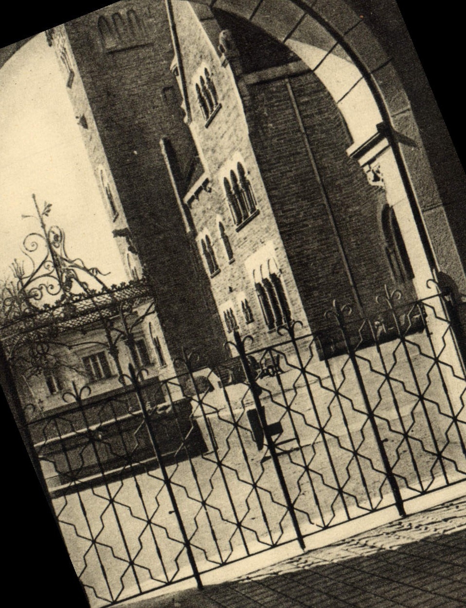 POSTAL MODERNA Nantes Malson Dobree el pozo