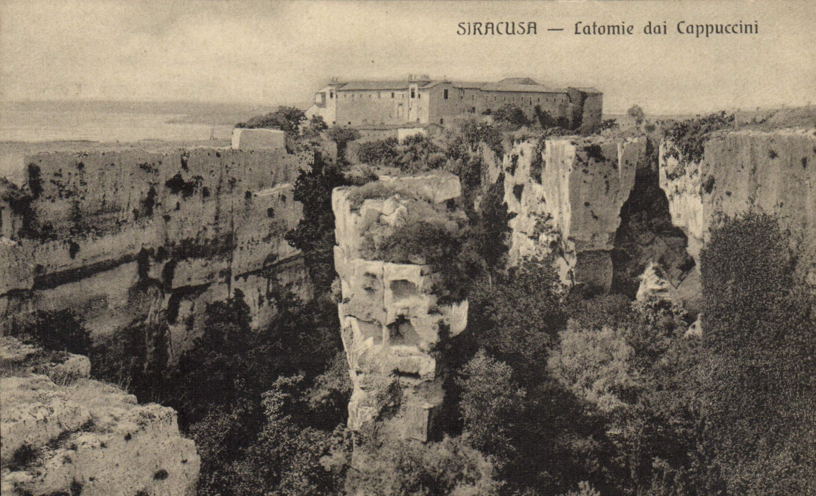 VINTAGE POSTCARD Siracusa Latomie Dai Cappuccini