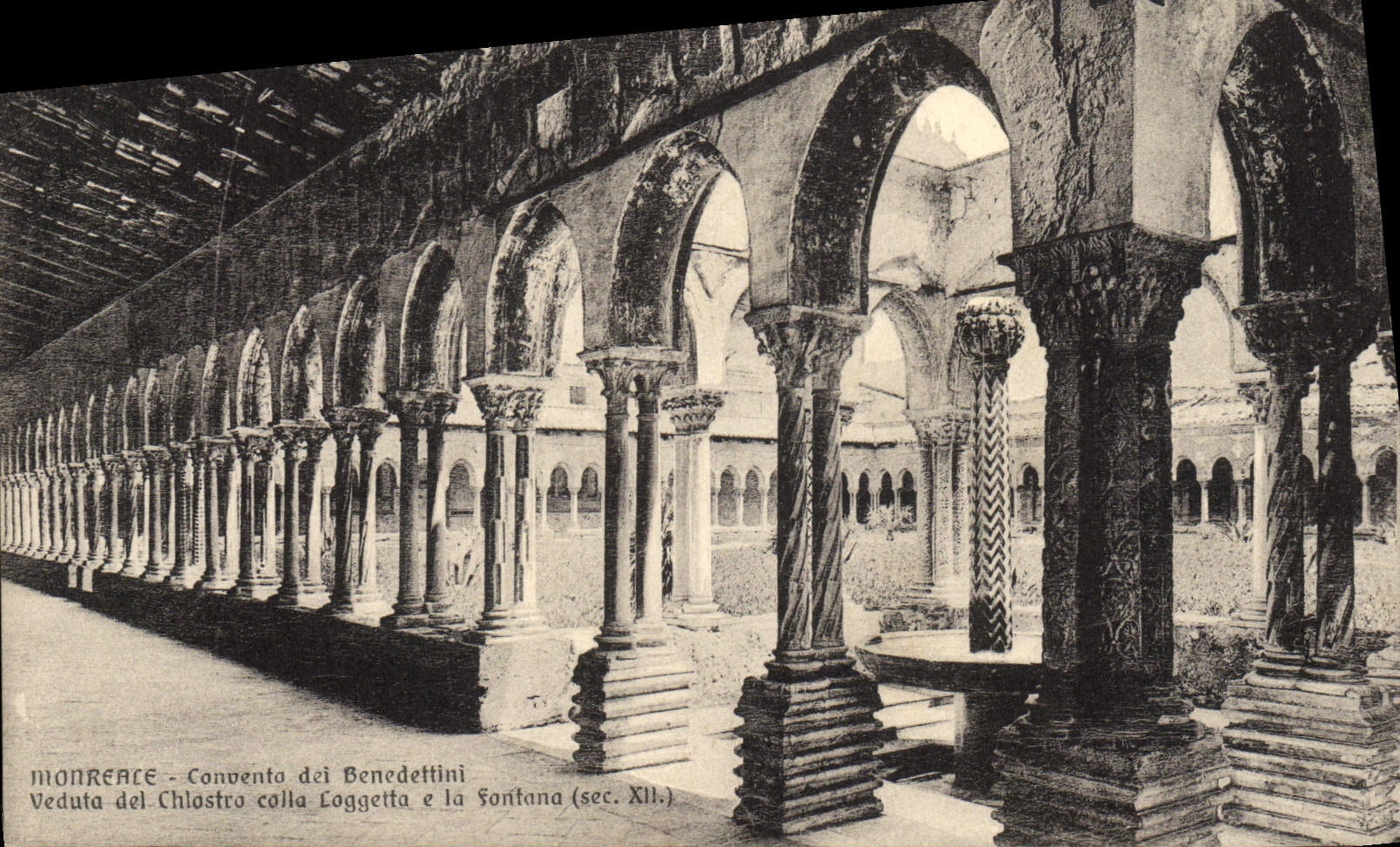 VINTAGE POSTCARD Moreale Convento Dei Benedettini Veduta Del Chlastra Stuck Loggetta E the fontana