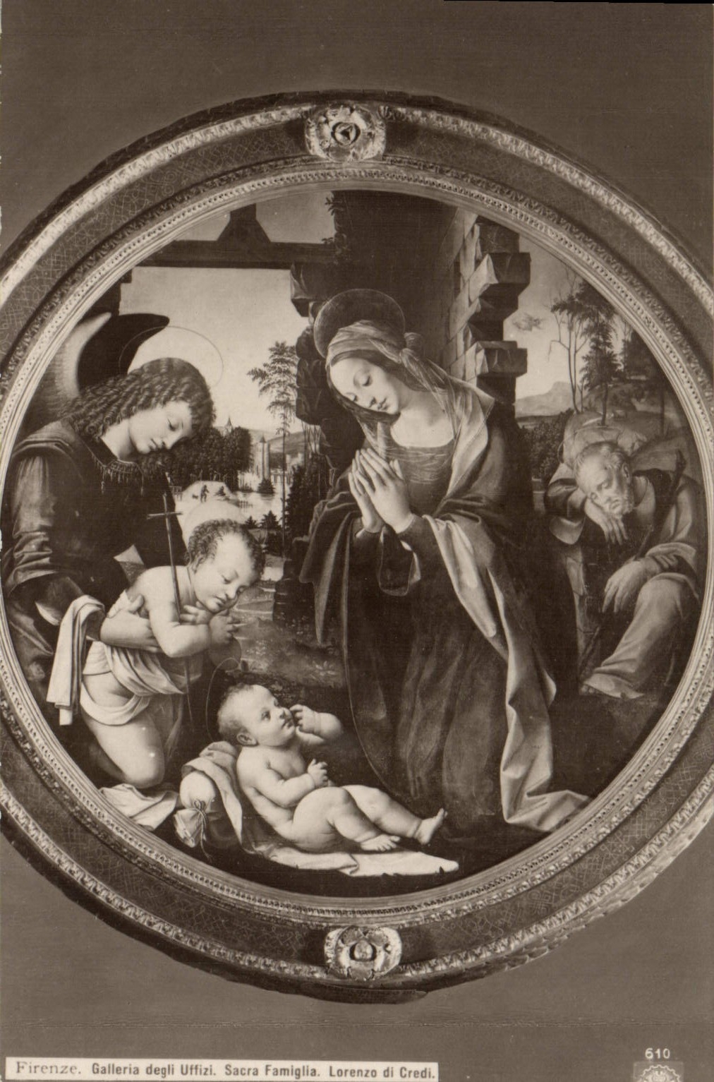 VINTAGE POSTCARD Firenze Galleria Degli Uffizi Crowned Famiglia Lorenzo di Credi