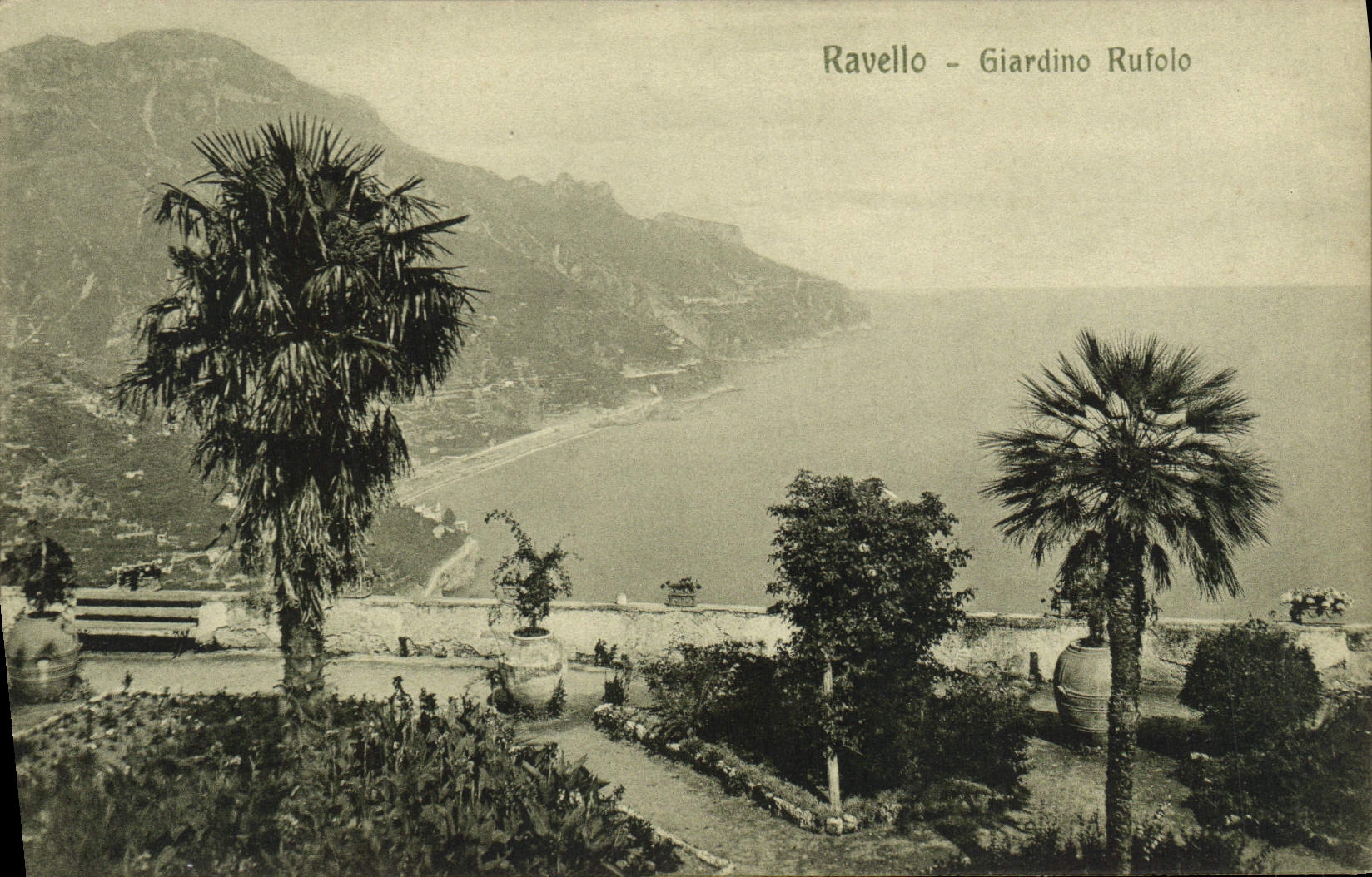 VINTAGE POSTCARD Ravello Giardino Rufolo