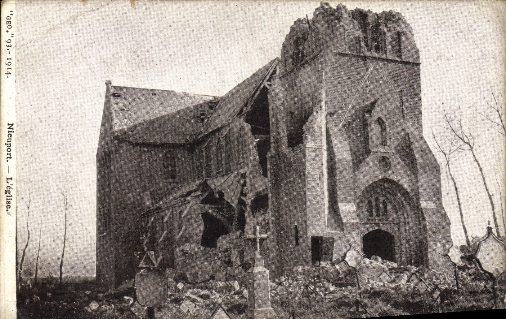 VINTAGE POSTCARD Nieuport the Militaria Church