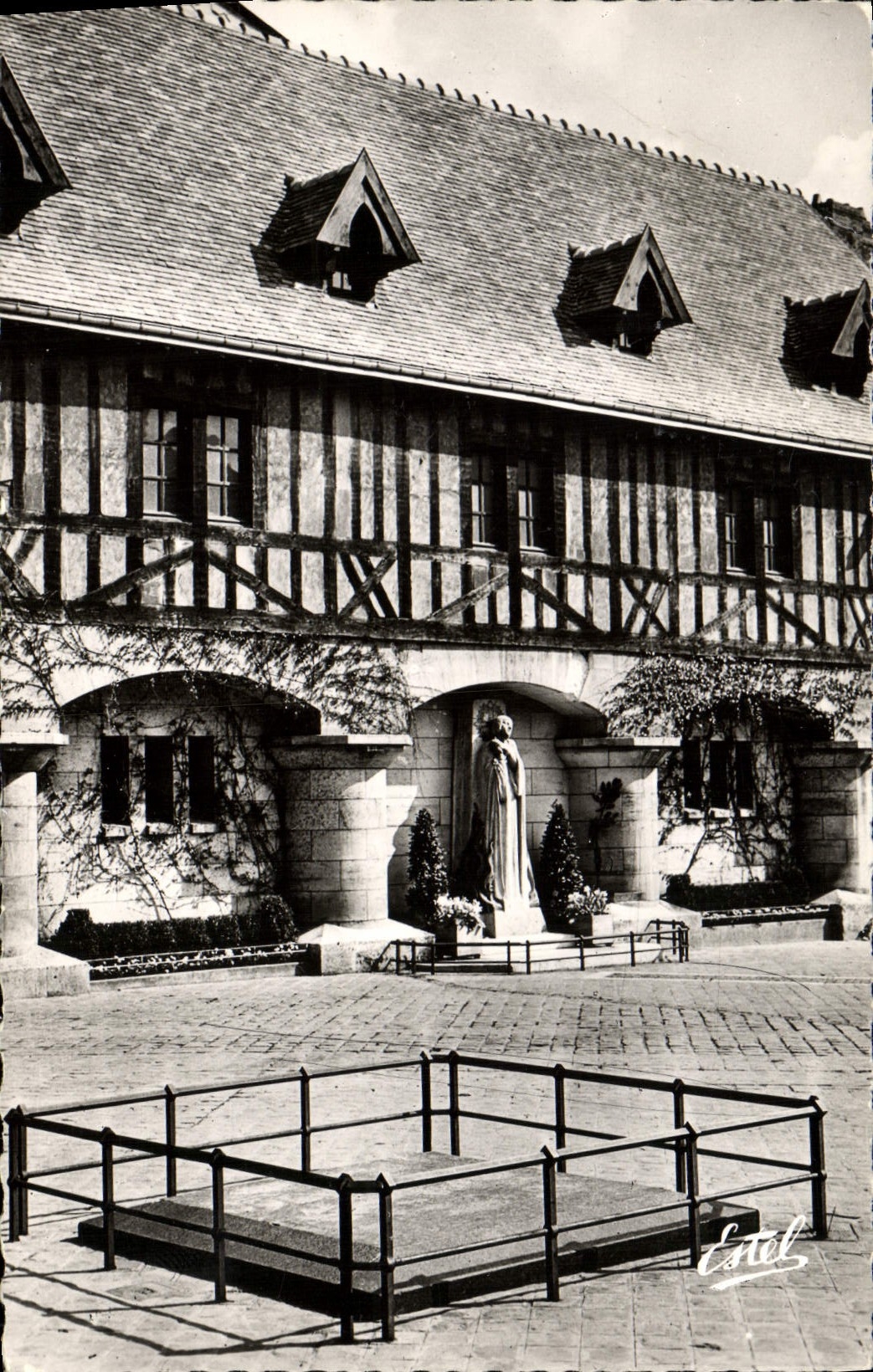 MODERN CARD Rouen Place Market Rules Of Jeanne d' Arc