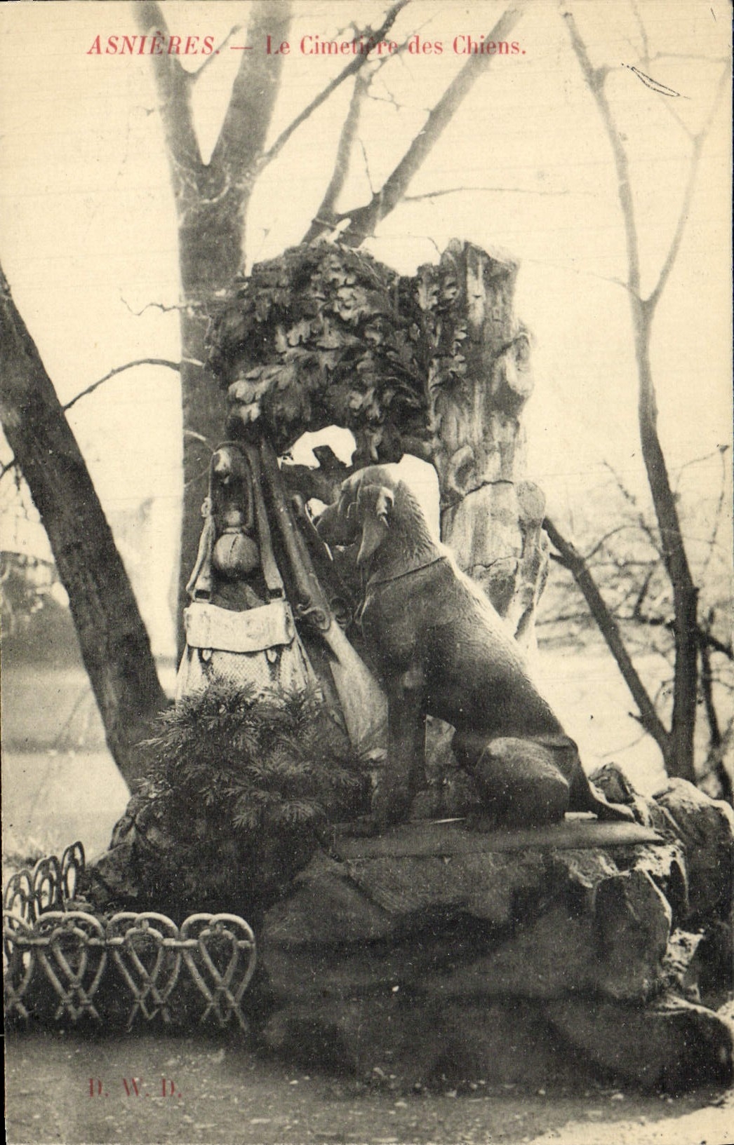 VINTAGE POSTCARD Asnieres the Cemetery Of the Dogs Dog