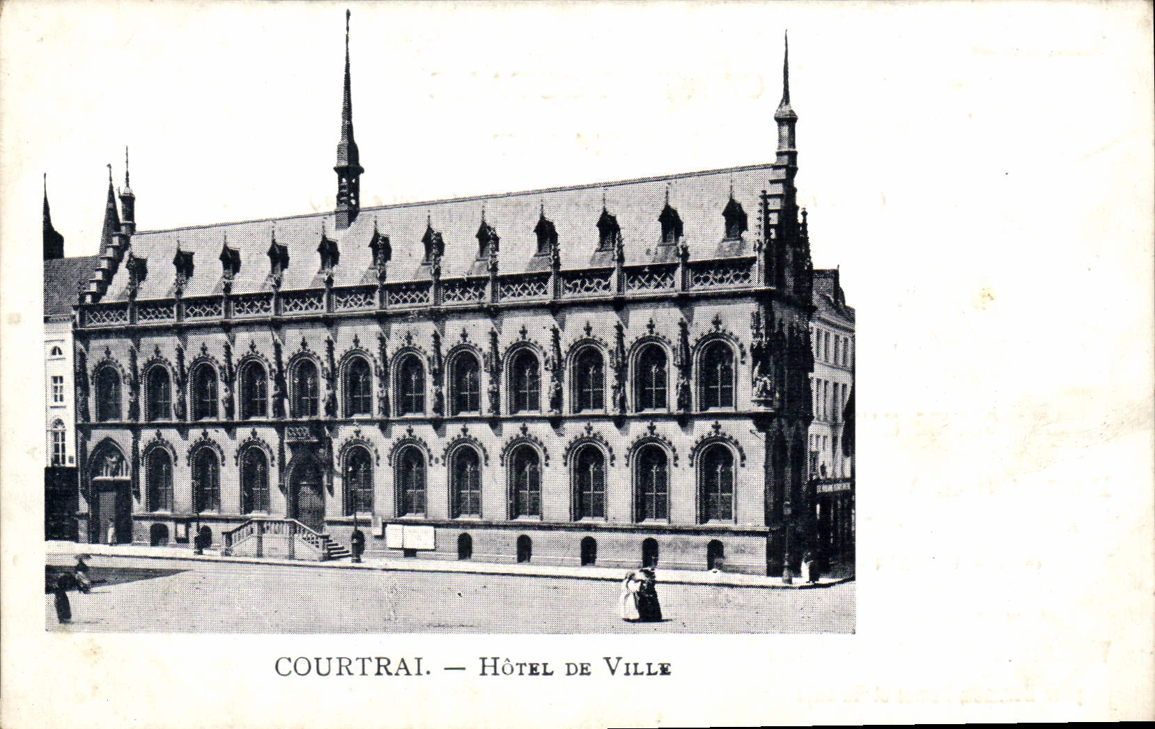 VINTAGE POSTCARD Courtrai Town hall