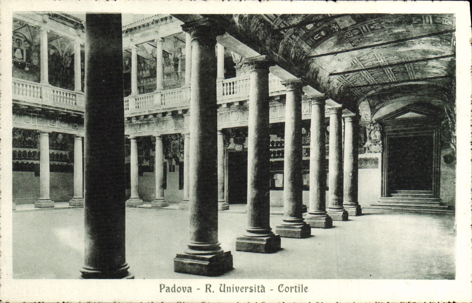 CPA Padova Universita Cortile