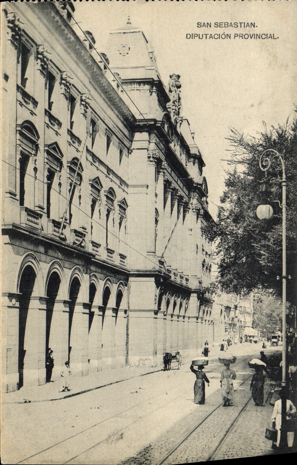VINTAGE POSTCARD San Sebastian Diputacion Provincial
