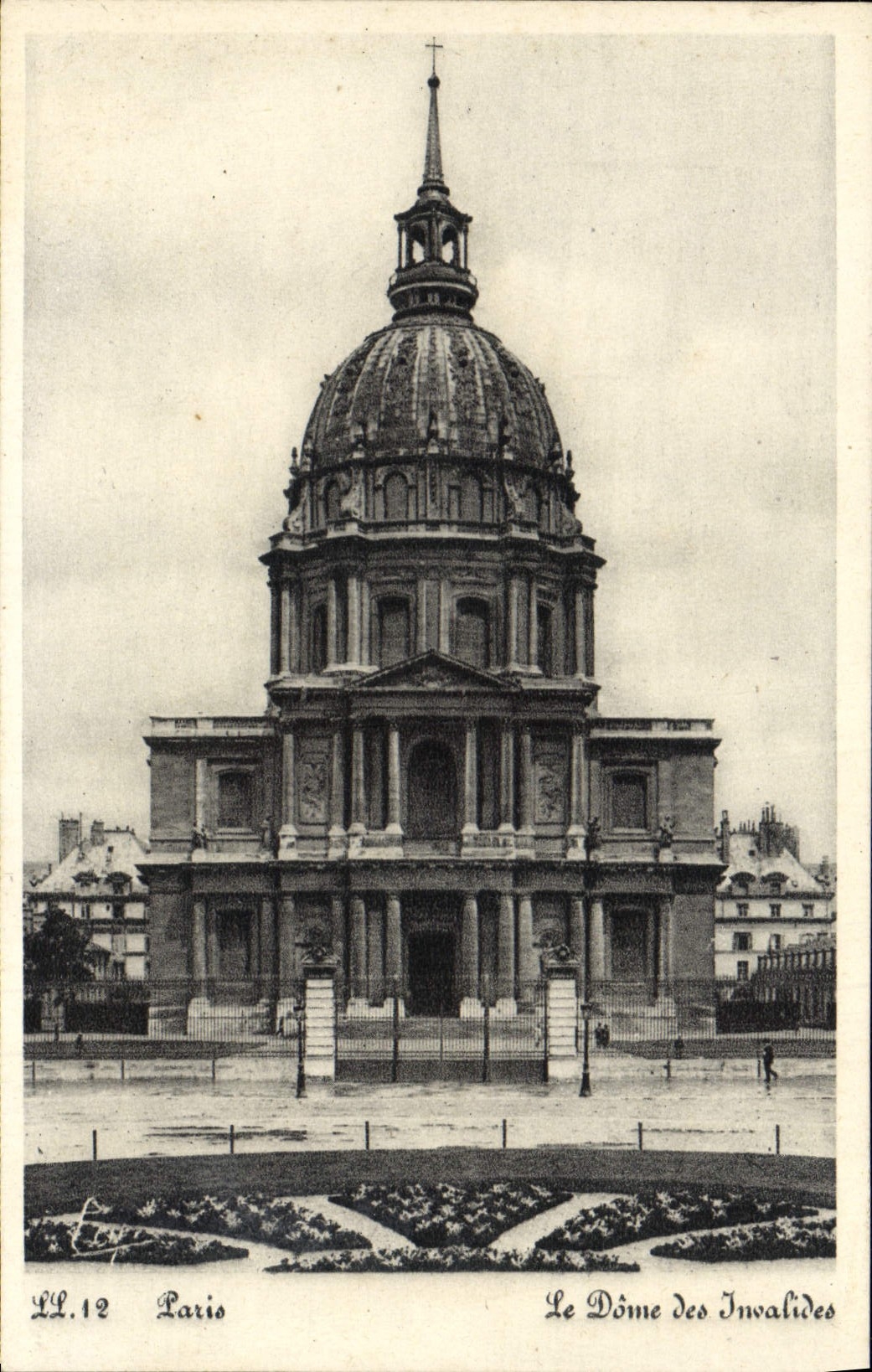 CPA Paris Le Dome Des Invalides
