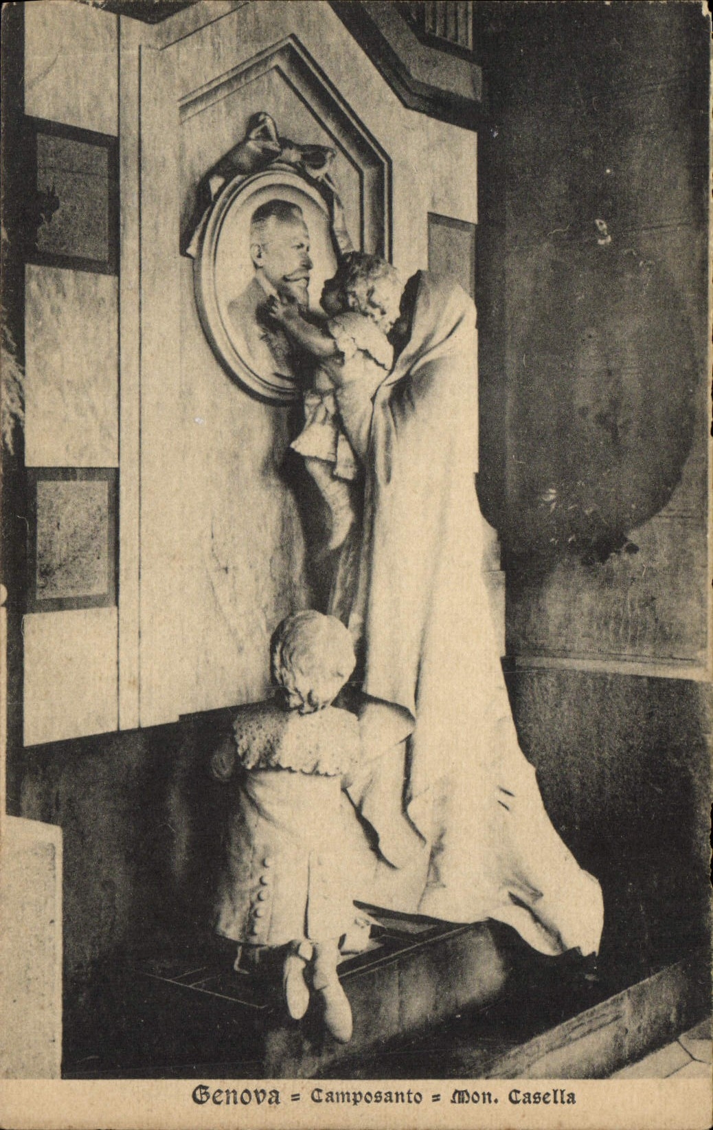 VINTAGE POSTCARD Genova Camposantio My Casella
