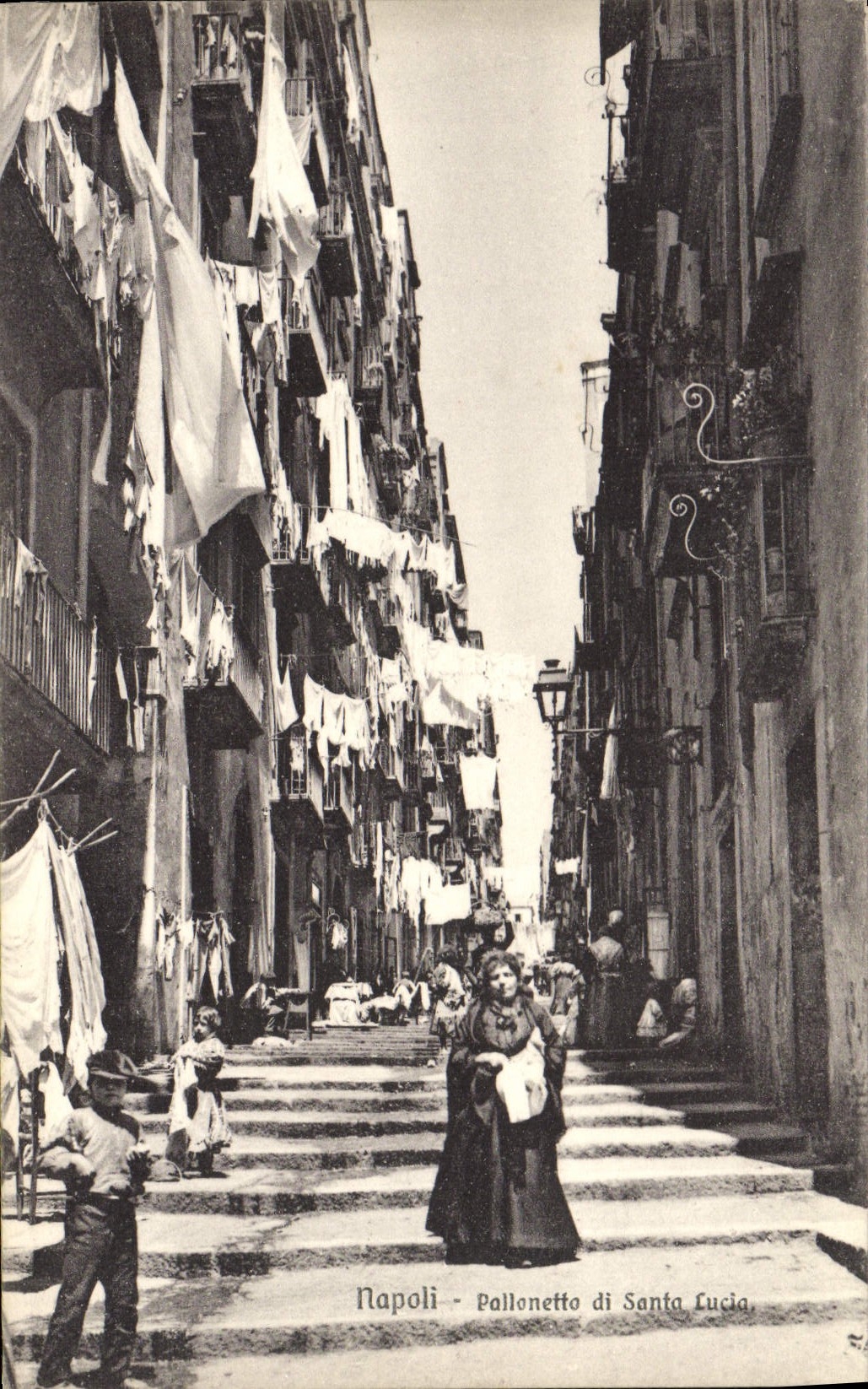 CPA Napoli Pallonetto Di Santa Lucia Enfant (animee)