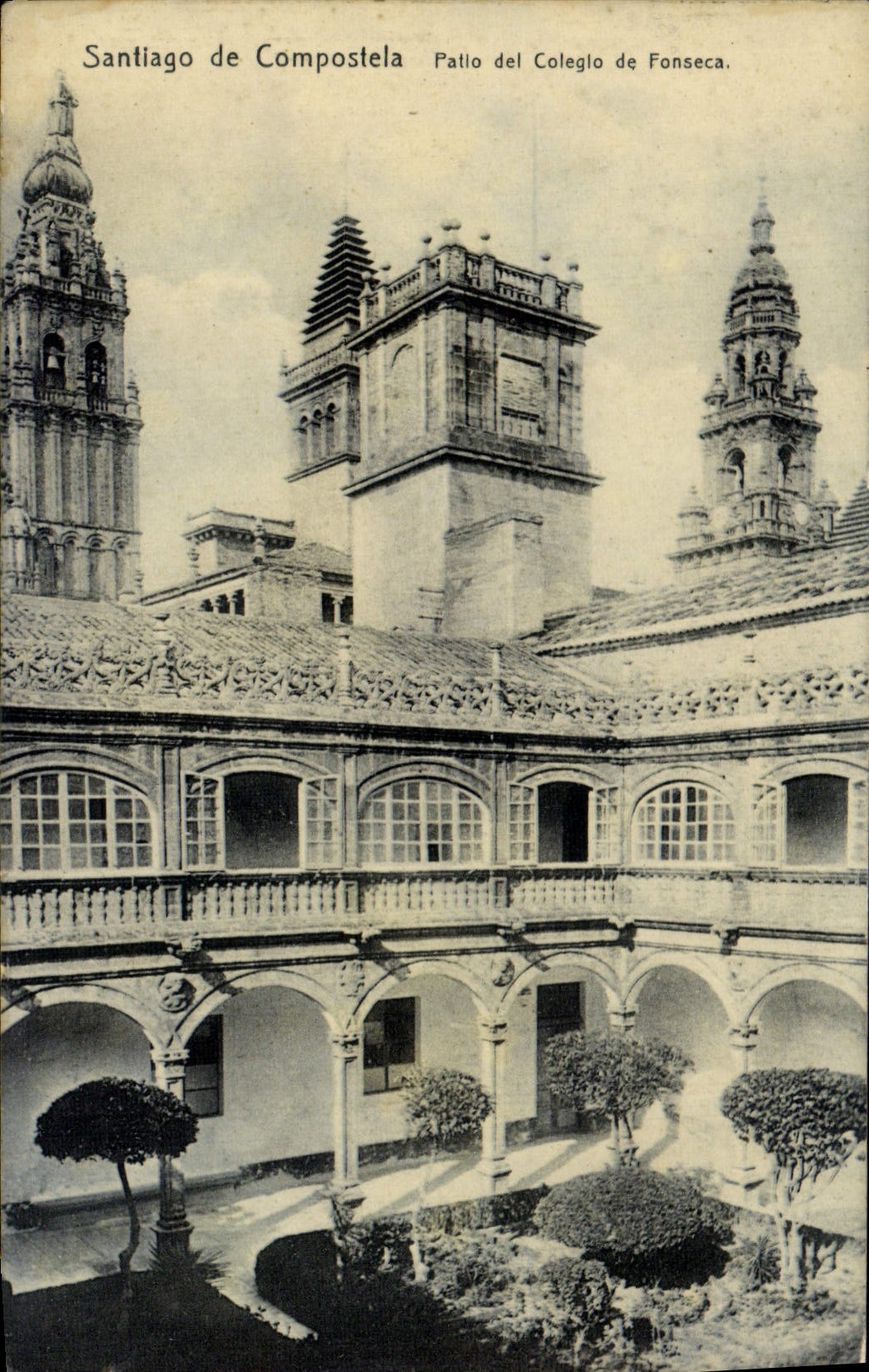 CPA Santiago De Compostela Patio Del Colegio De Fonseca