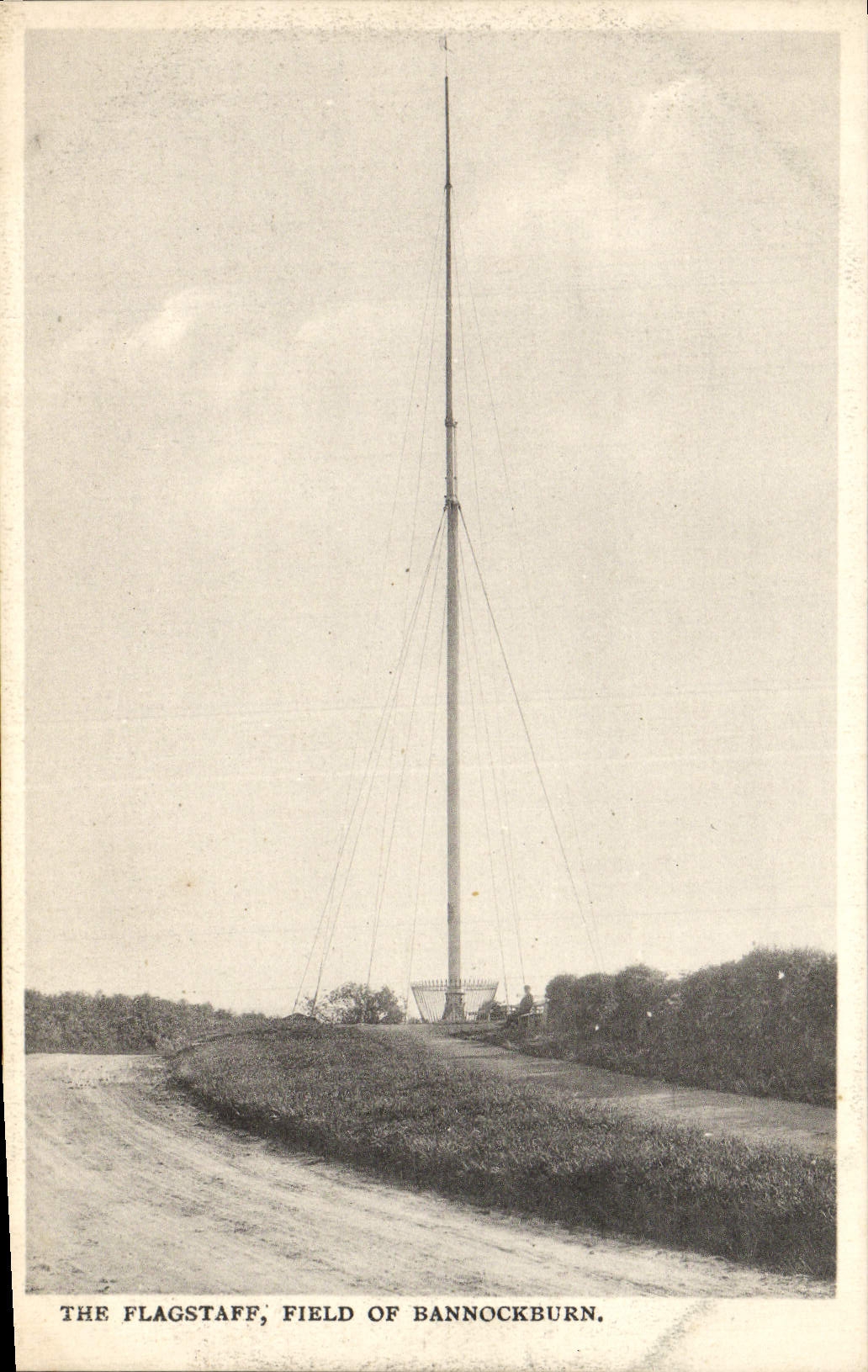 VINTAGE POSTCARD The Flagstaff Field Off Bannockburn