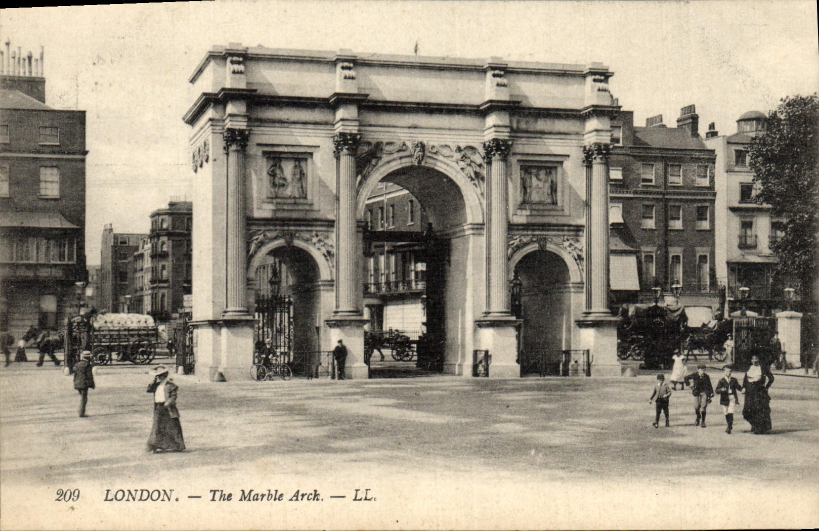POSTAL Londres de la VENDIMIA el arco de mármol
