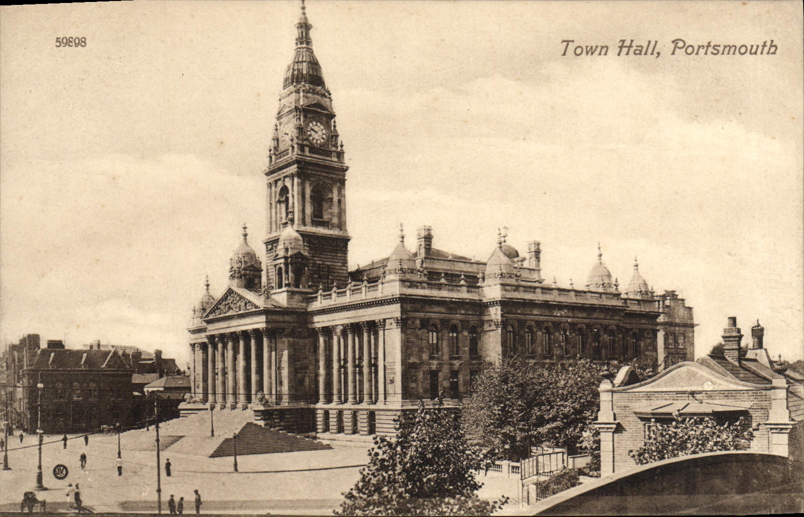 VINTAGE POSTCARD Town Portsmouth Hall