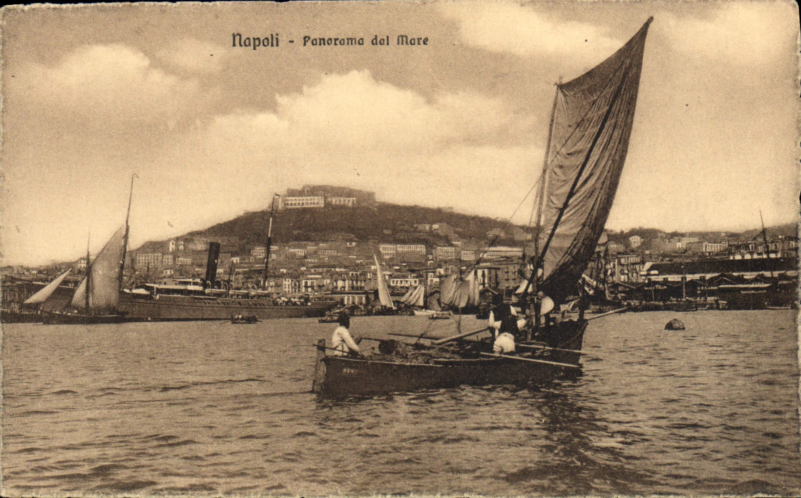 CPA Napoli Panorama Del Mare Bateau