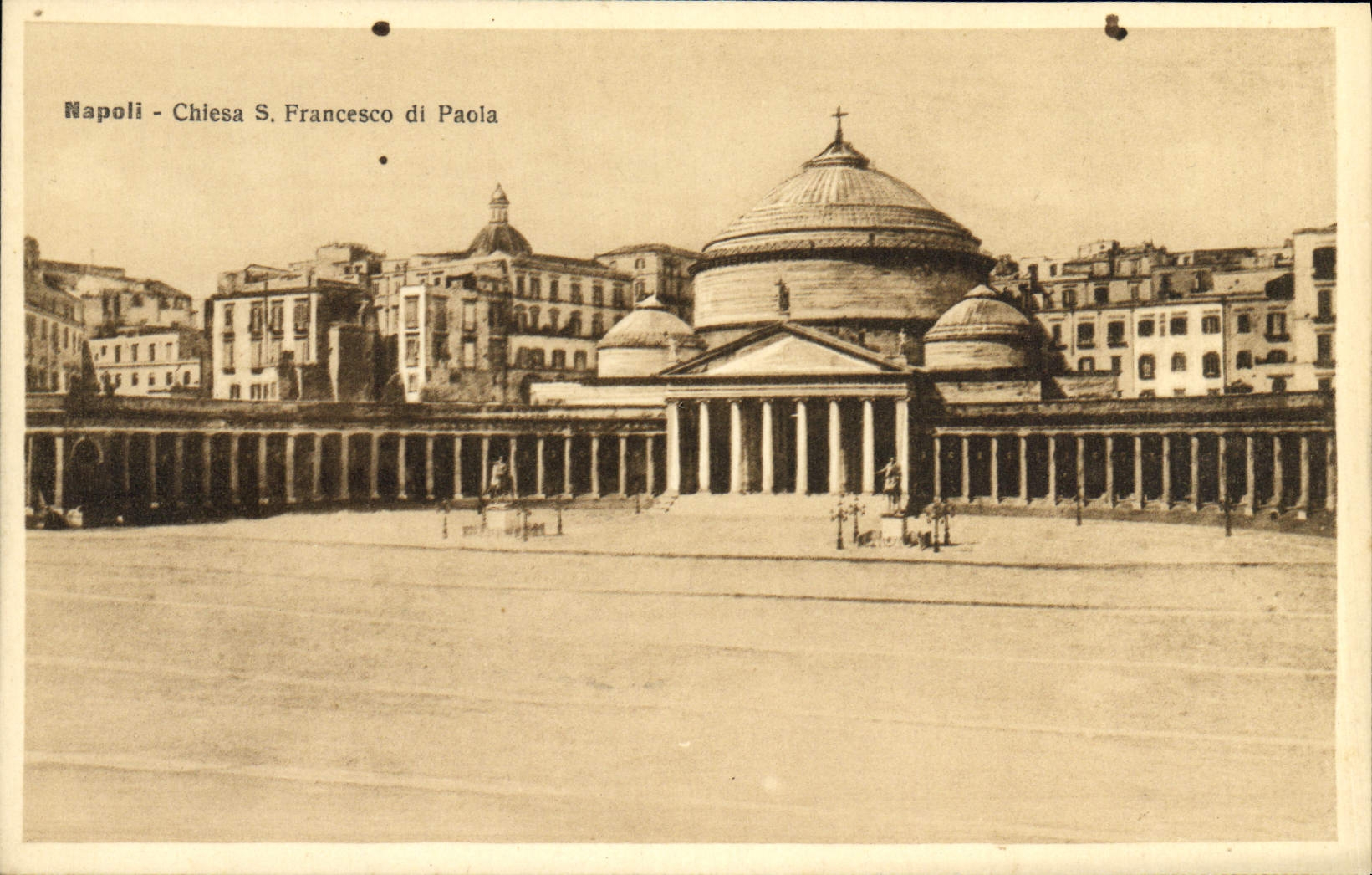 VINTAGE POSTCARD Napoli Chiesa S Francesco Di Paola
