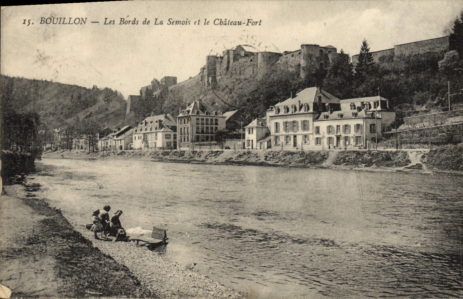 VINTAGE POSTCARD Bubble Edges Of Semois And the Strong Castle
