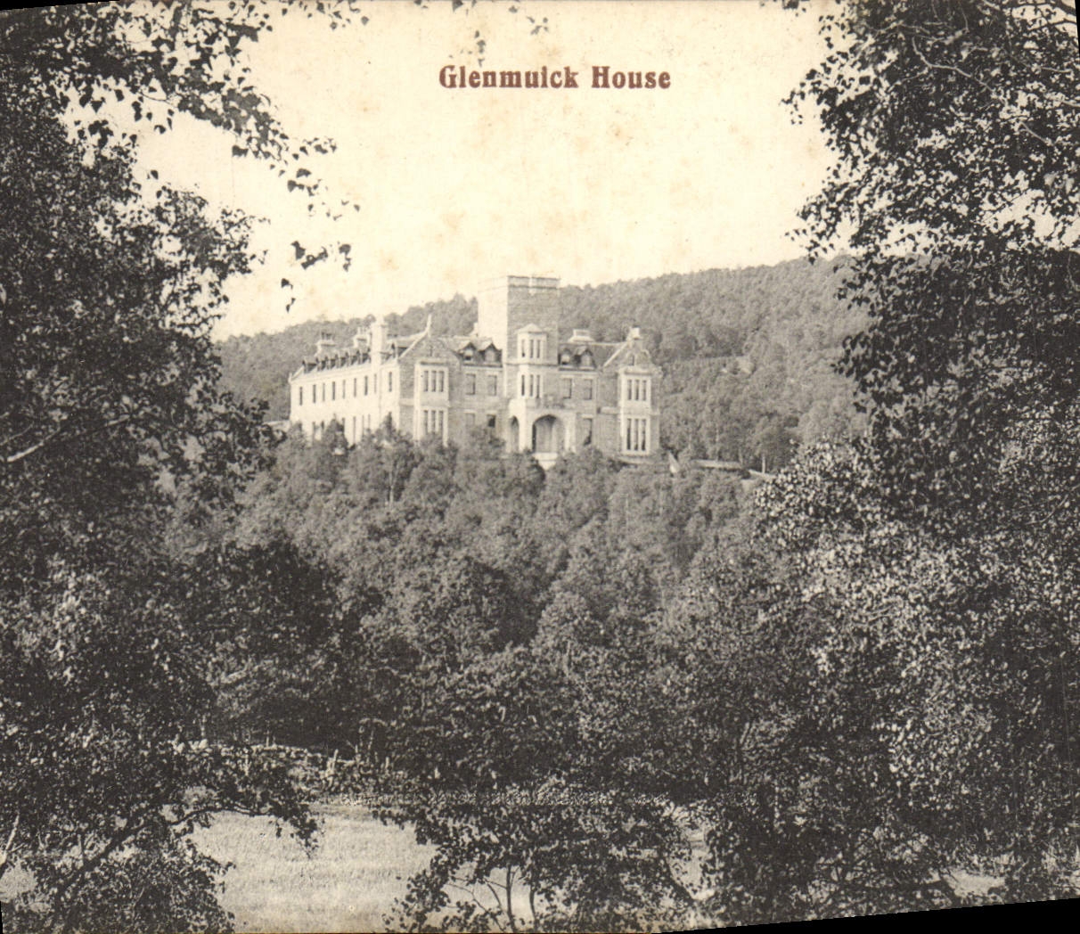 VINTAGE POSTCARD Glenmuick House