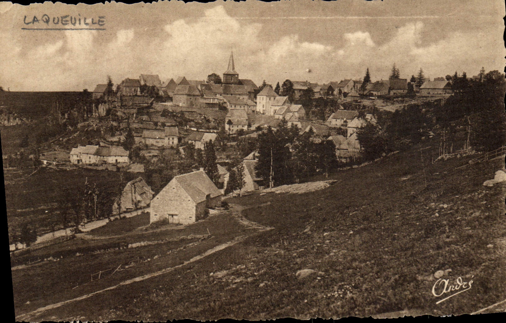 VINTAGE POSTCARD Laqueuille View