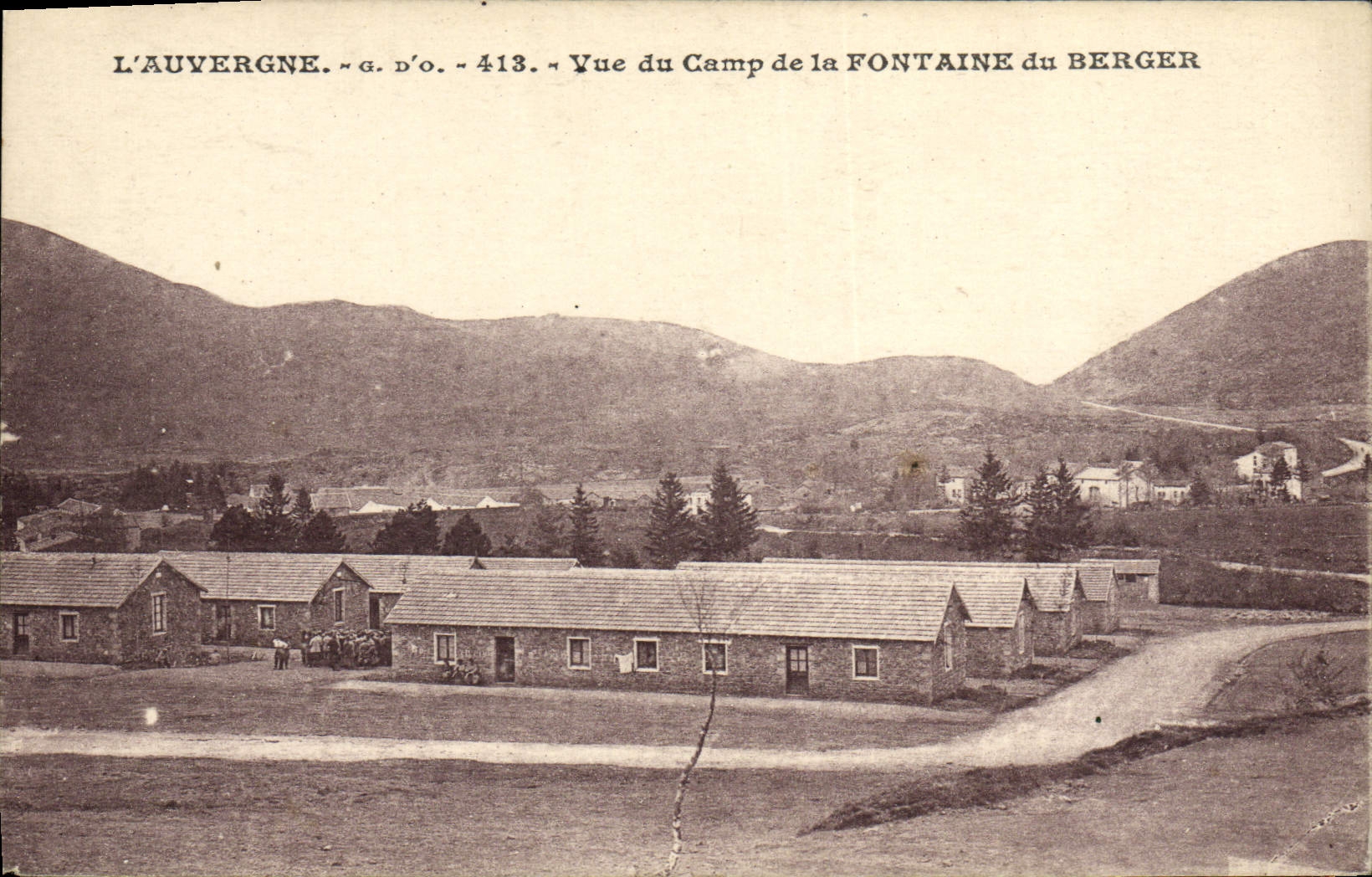 CPA L'Auvergne Vue Du Camp De La Fontaine Du Berger Militaria