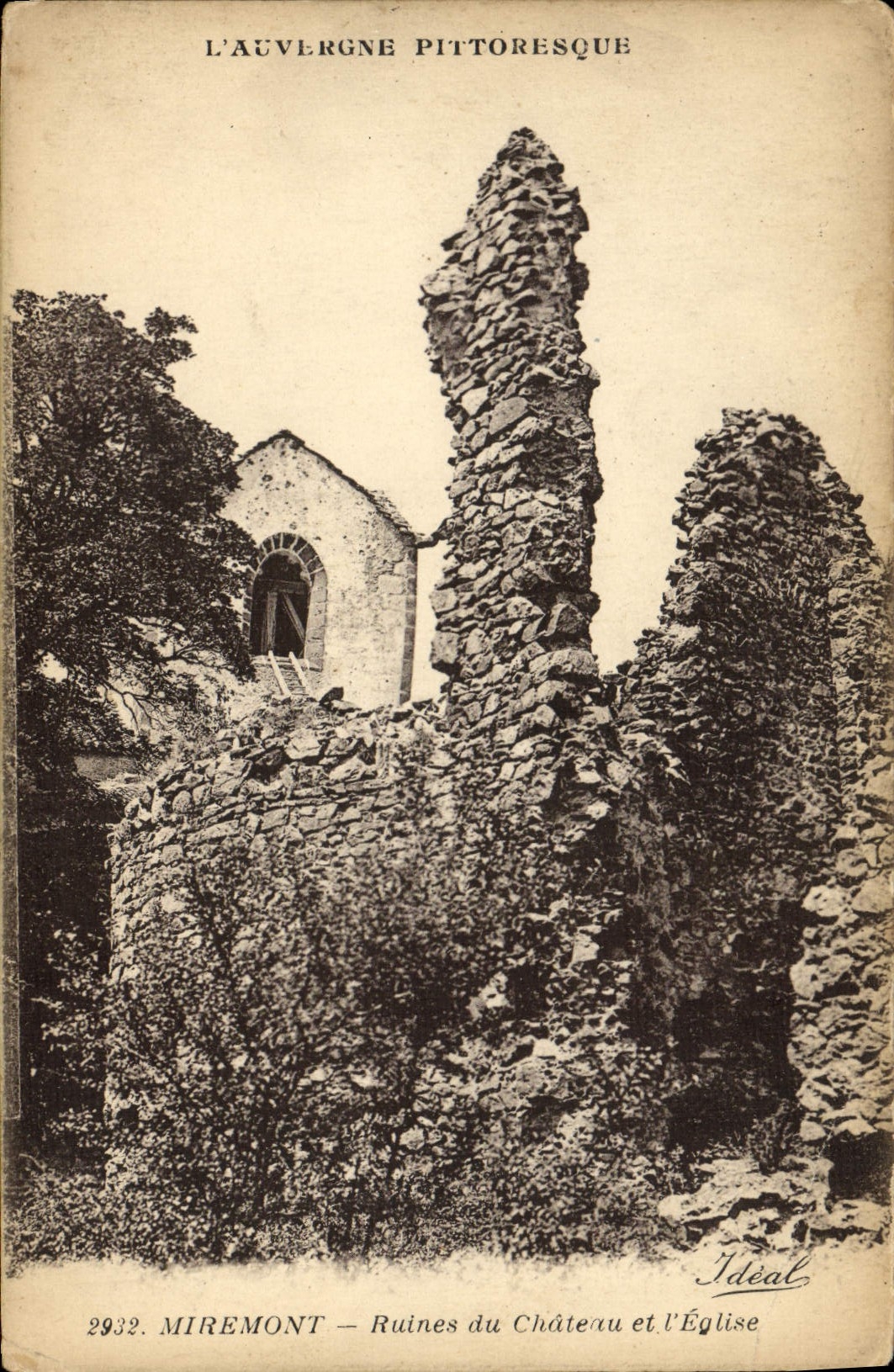 CPA L'Auvergne Pittoresque Miremont Ruines Du Chateau Et l'Eglise