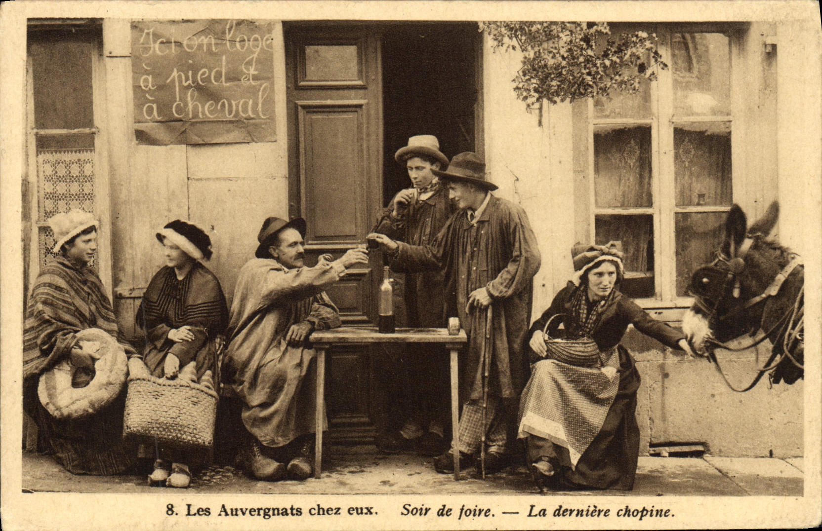 VINTAGE POSTCARD Auvergnats On their premises Evening Of Fair the Last Bottle of wine Folklore Ass