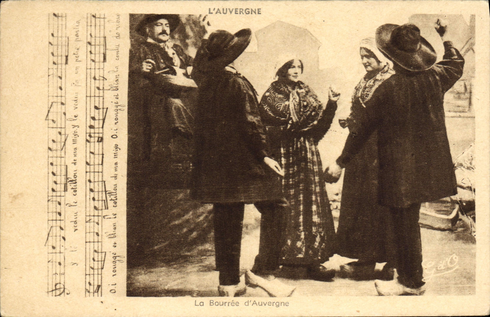 CPA L'Auvergne La Bourree d'Auvergne Folklore