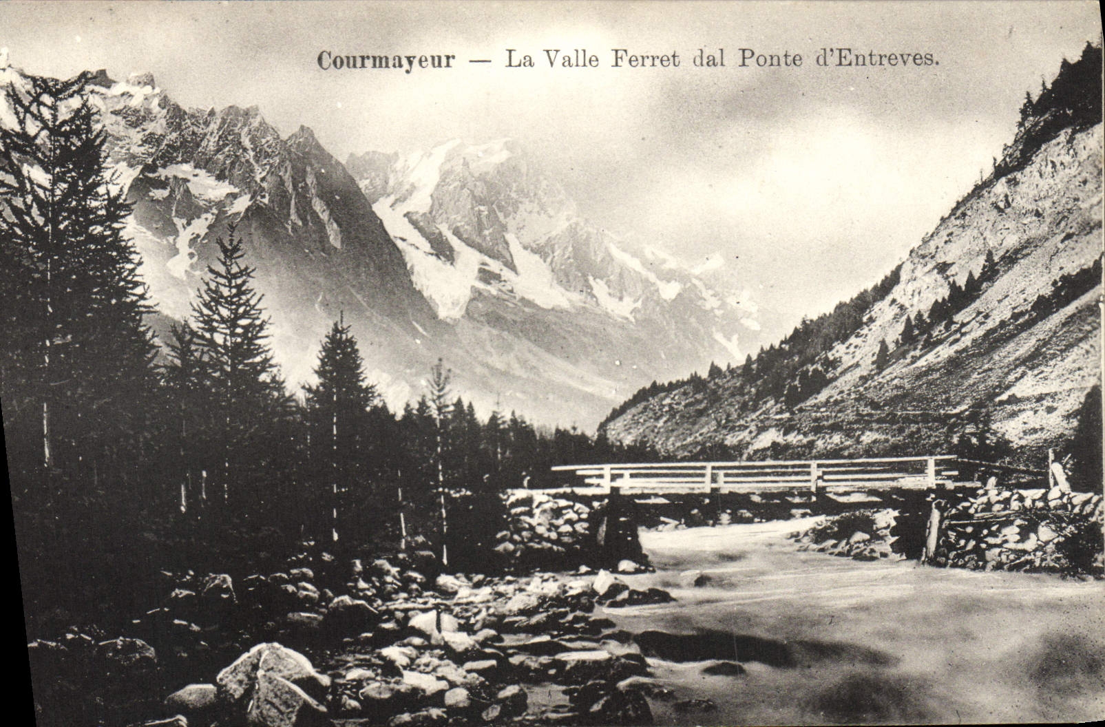 VINTAGE POSTCARD Courmayeur Valle Tag dal Laying D' Entreves