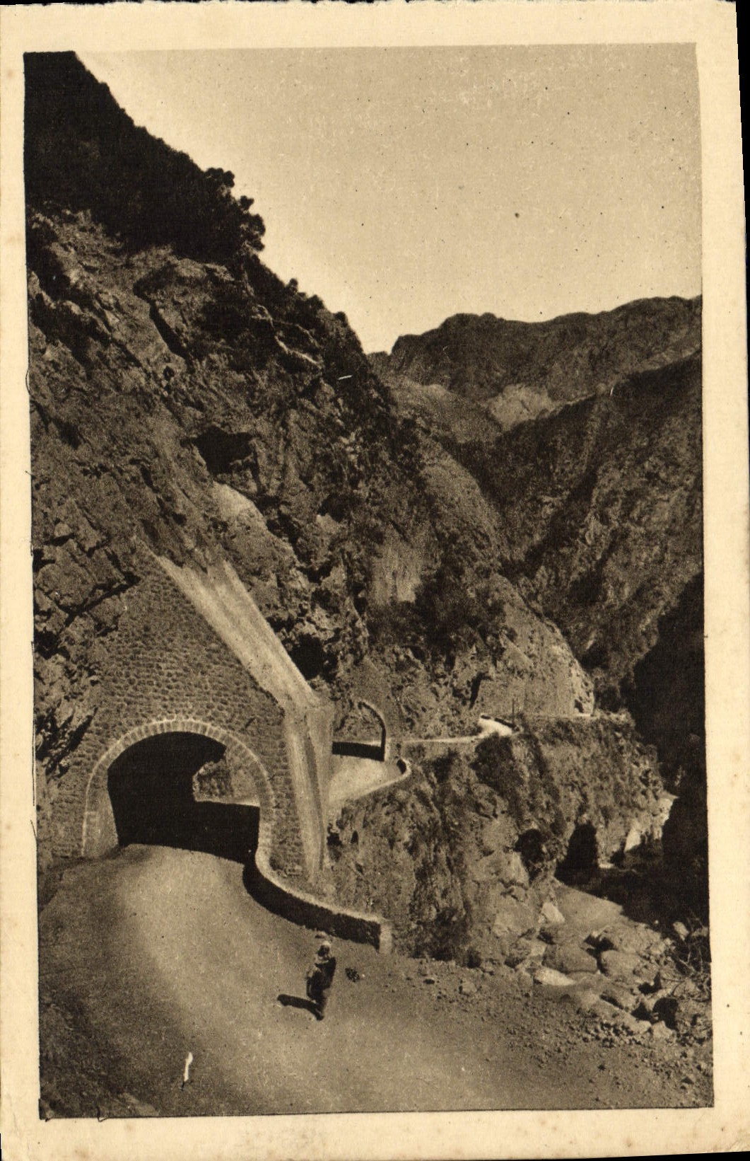 VINTAGE POSTCARD Carthage El Akra Tunnels Towards Kerrata