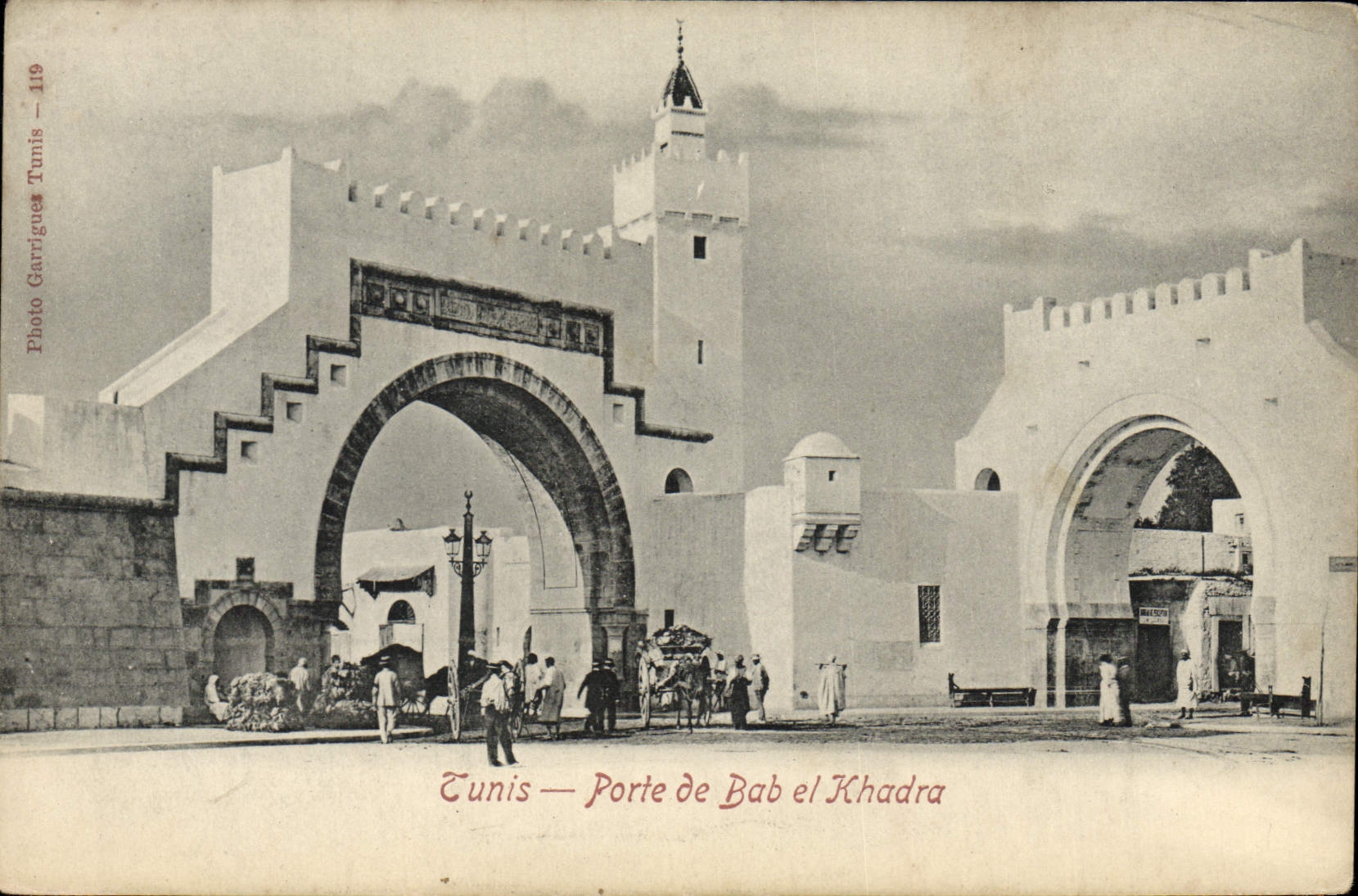 VINTAGE POSTCARD Tunis Carries of Bab Khadra