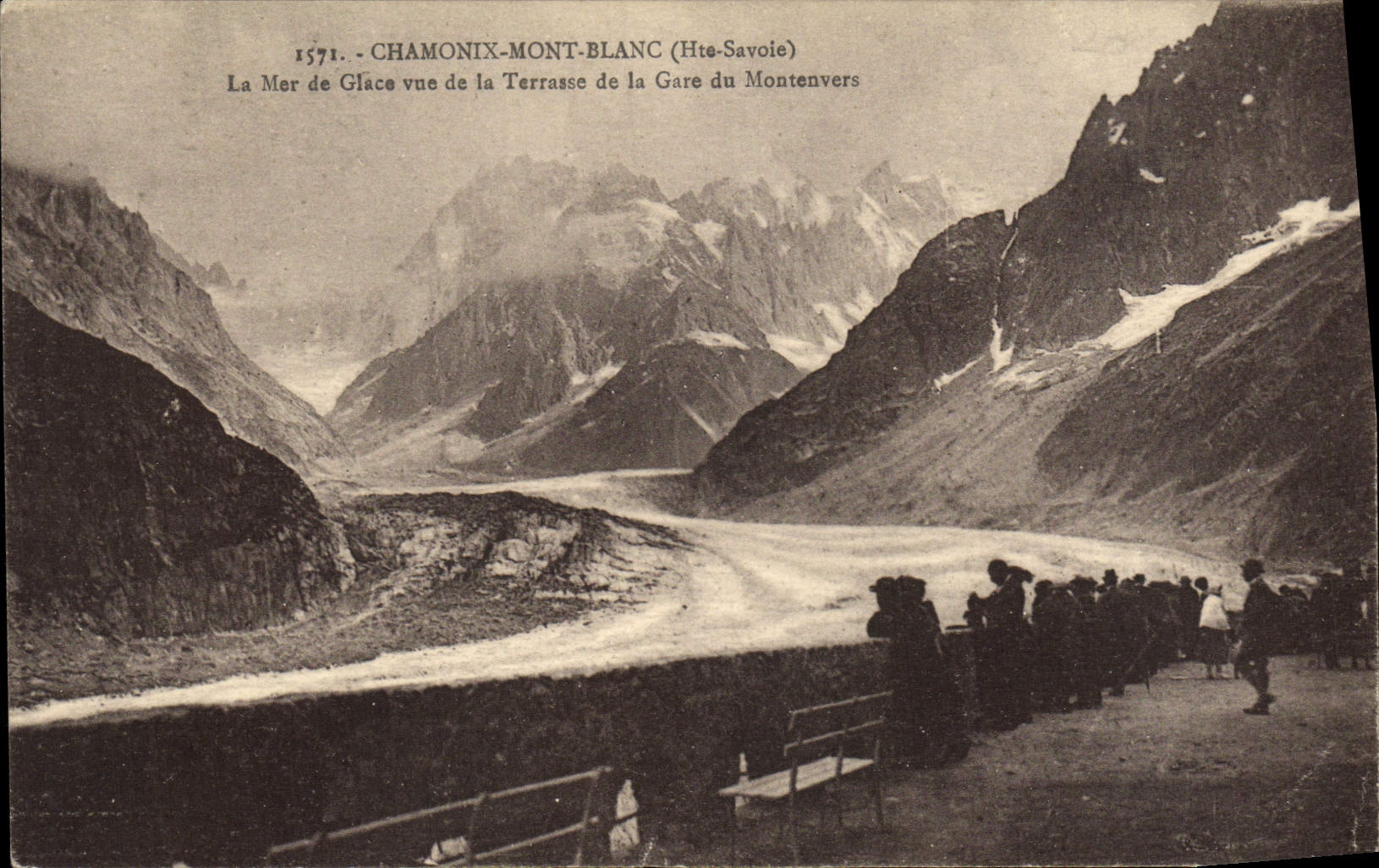 CPA Chamonix Mont Blanc La Mer De Glace Vue De La Terrasse De La Gare Du Montenvers