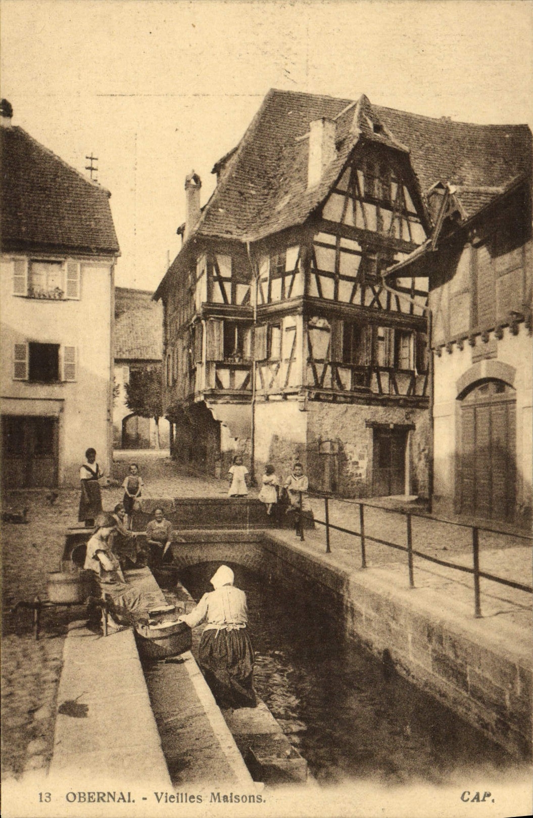 VINTAGE POSTCARD Obernai Old women Houses Women Washerwomen Folklore