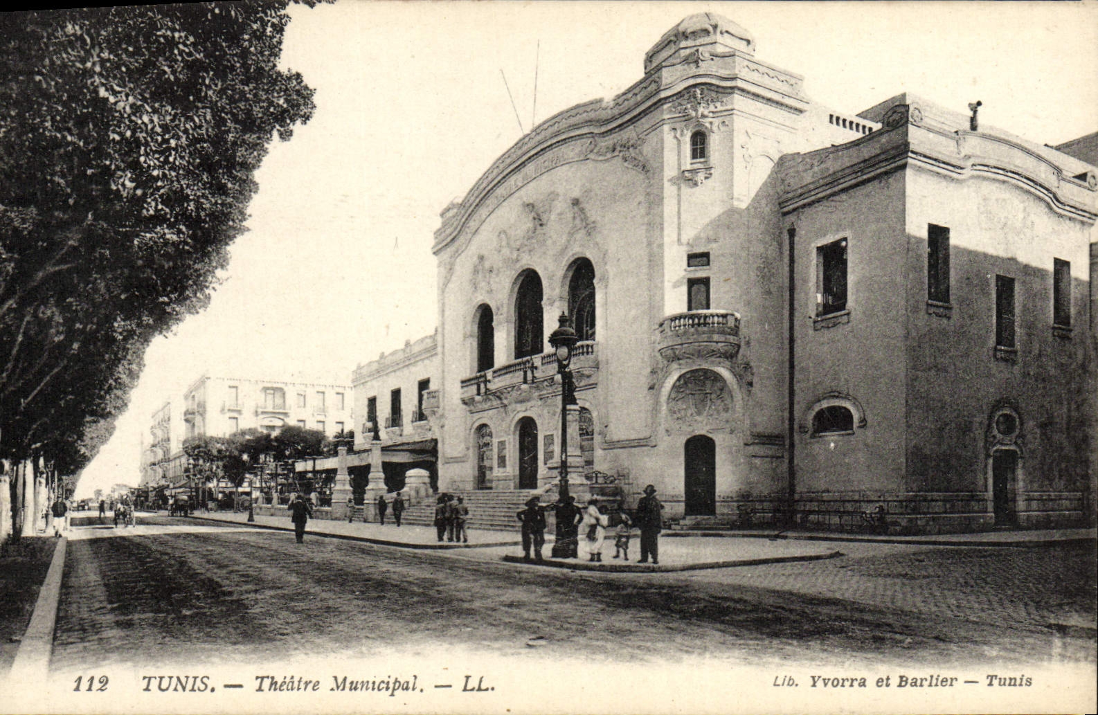 VINTAGE POSTCARD Tunis Municipal Theater
