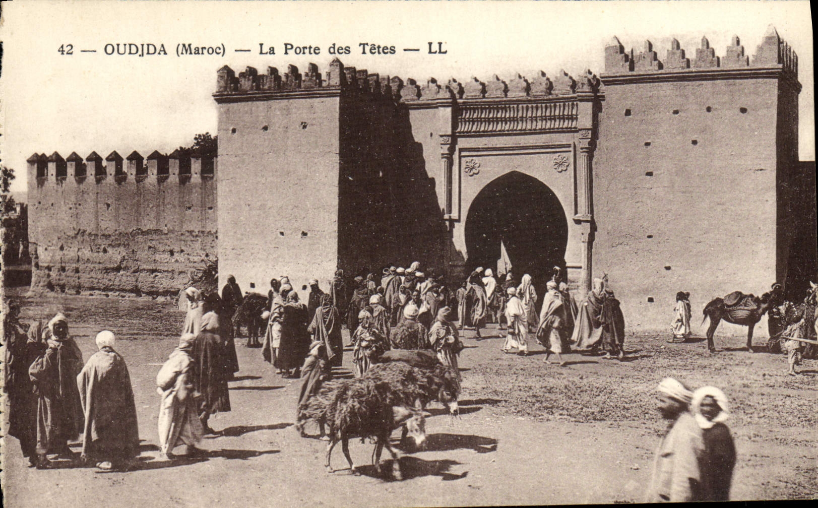 CPA Oudjda La Porte Des Tetes Anes