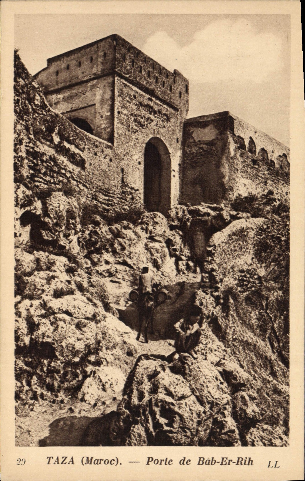 VINTAGE POSTCARD Taza Carries De Bab er Rih