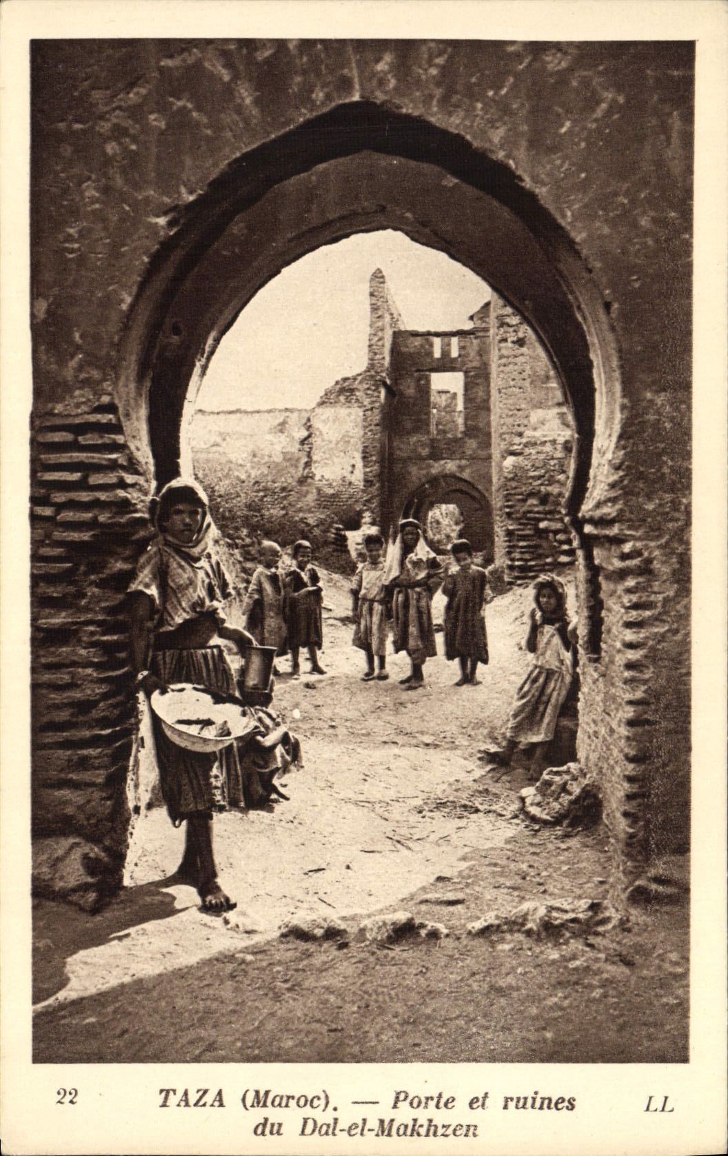 VINTAGE POSTCARD Taza Carries And Ruins Of Dal El Makhzen Enfants