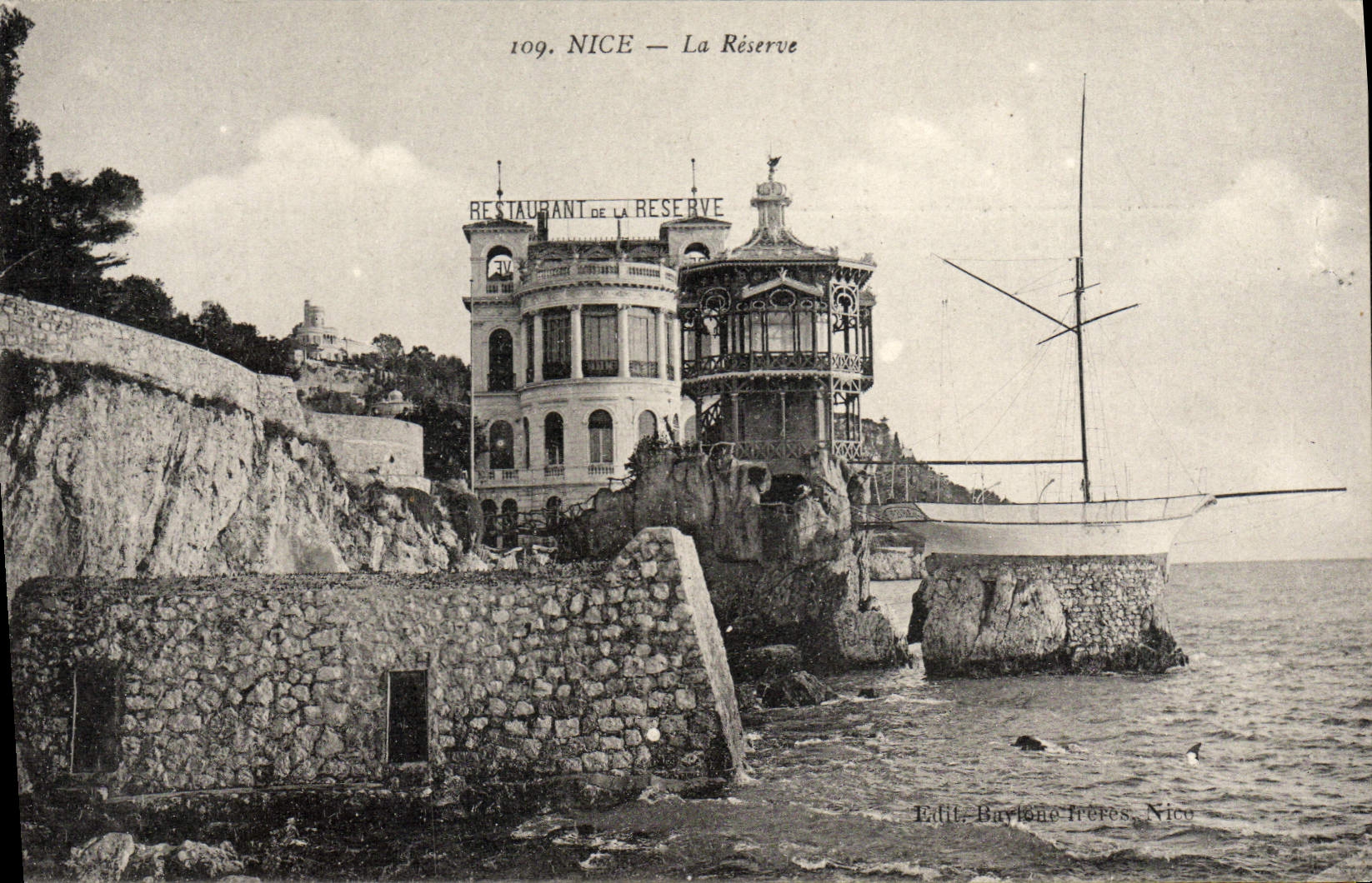 POSTAL de la VENDIMIA Niza la reserva que restaura el barco