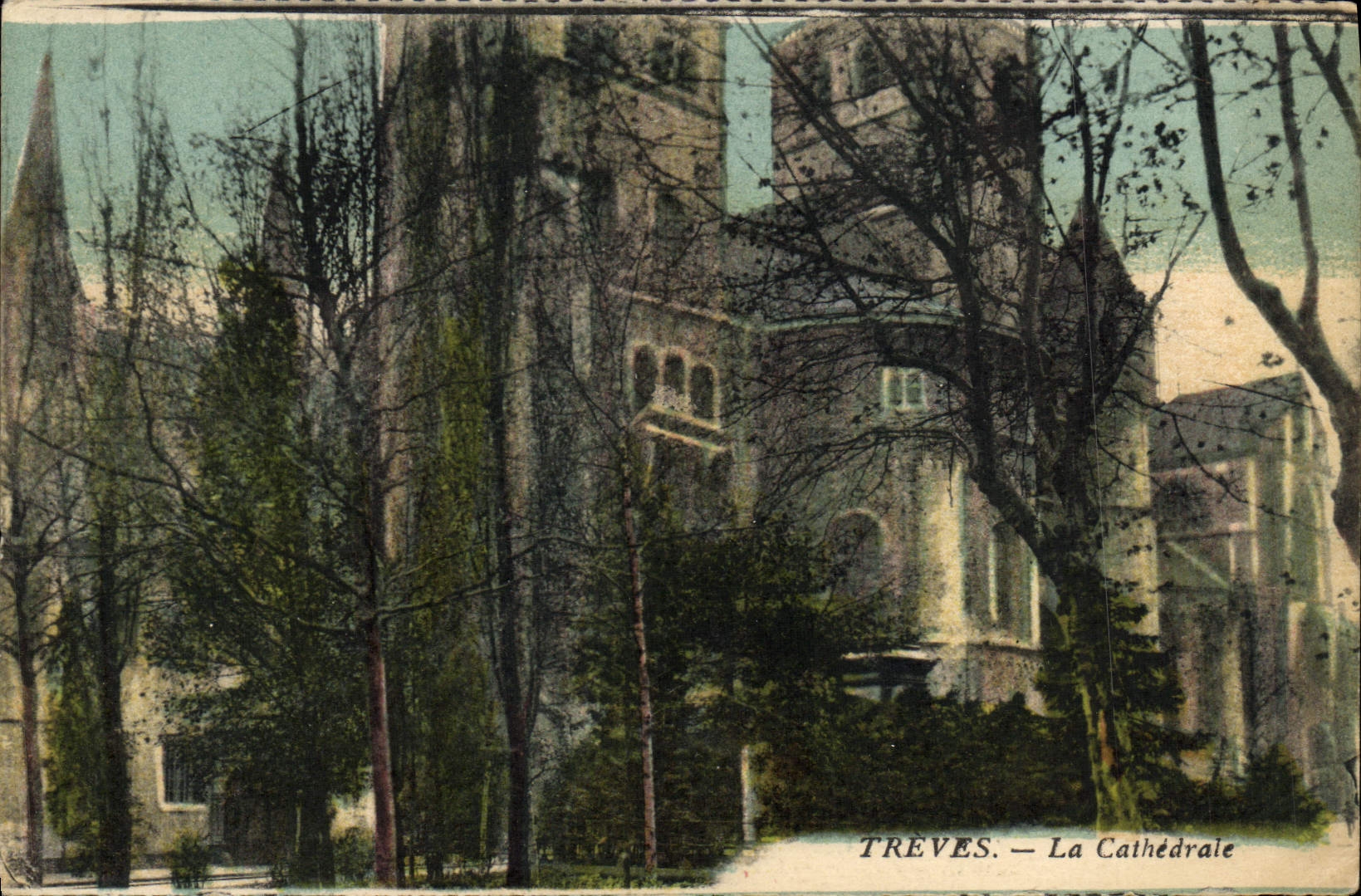 VINTAGE POSTCARD Truces the Cathedral