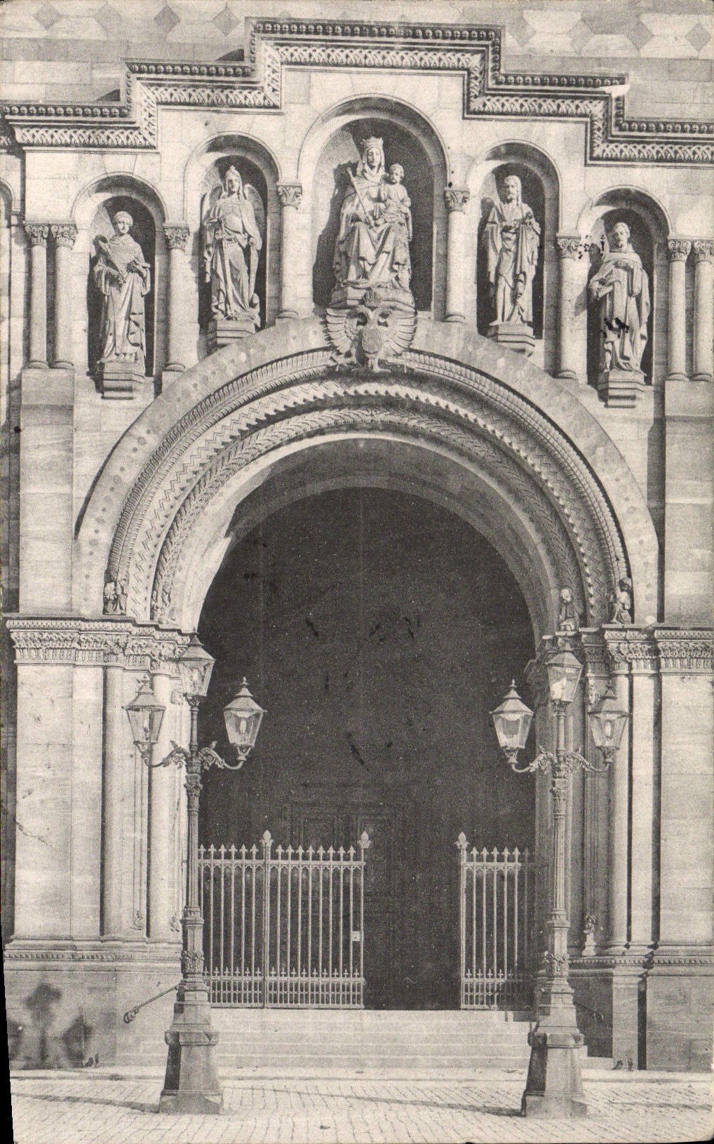 VINTAGE POSTCARD Speyer Dom Portal