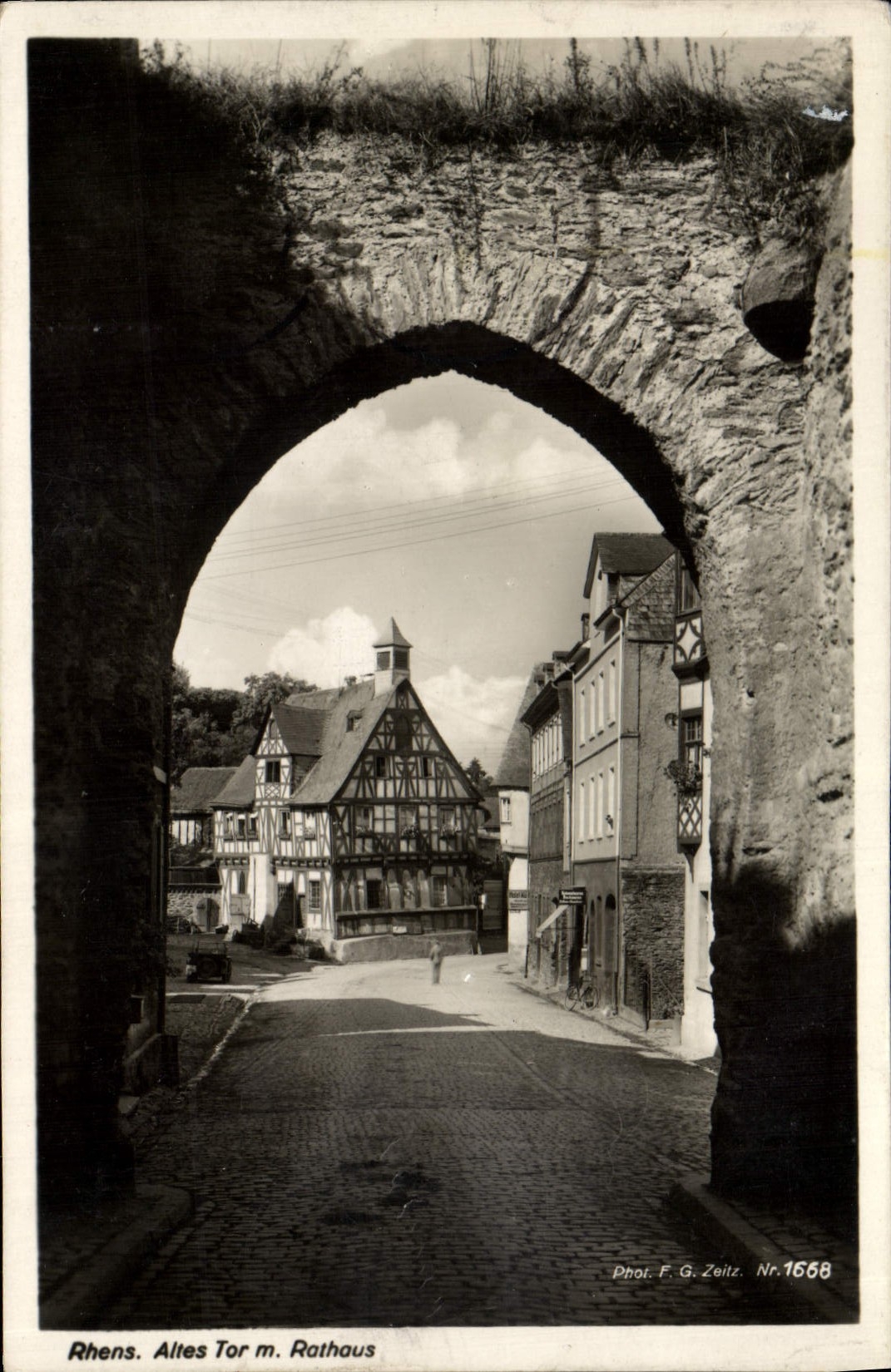 VINTAGE POSTCARD Rhens Altes Tor Mr. Rothaus