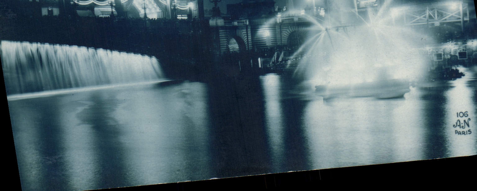 CPA Paris Exposition des Arts Decoratifs Vue de nuit Pont Alexadnre III