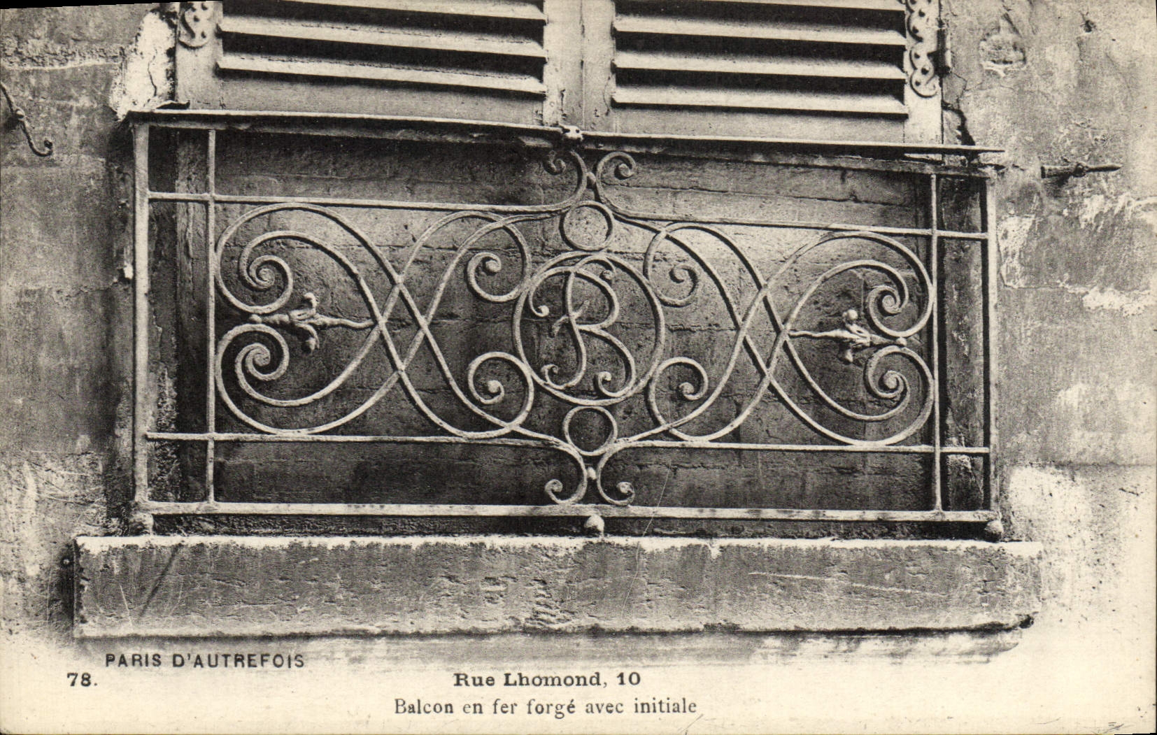 CPA Paris d'Autrefois rue Lhomond Balcon en Fer Forge Avec Inititale