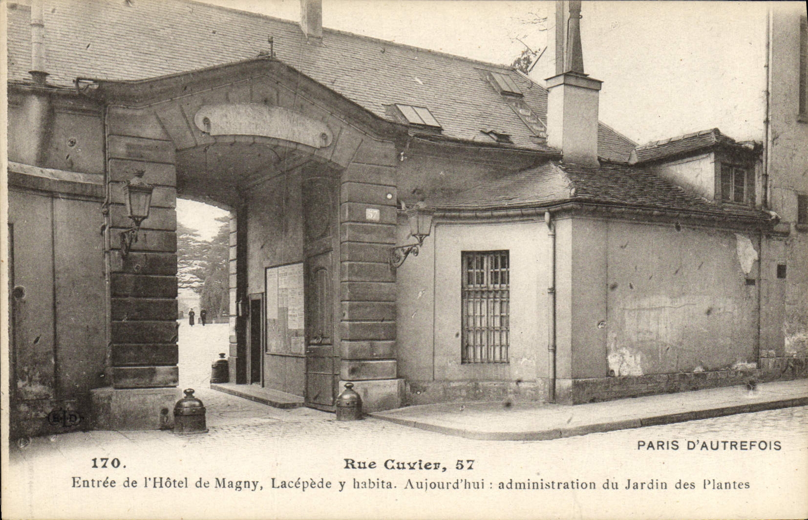 VINTAGE POSTCARD Paris d' Autrefois Street Vat Entered Of the Hotel De Magny Lacepede lived Botanical garden there