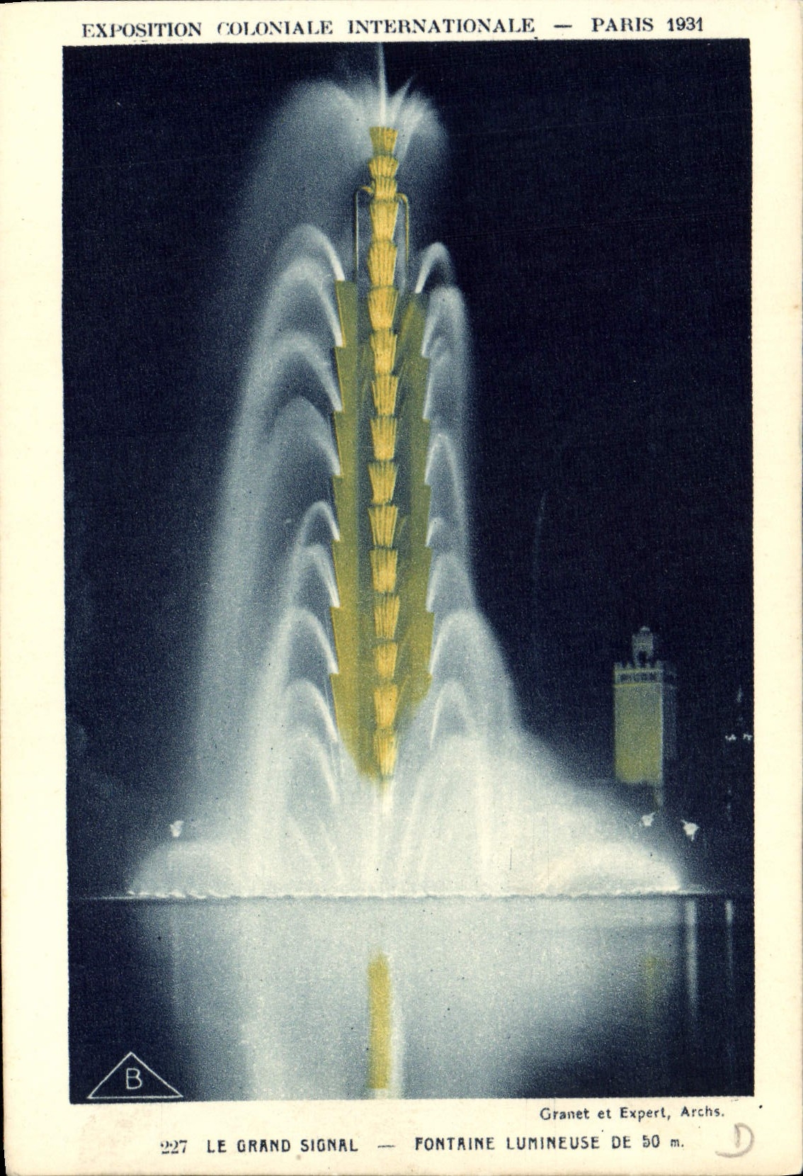 CPA Exposition Coloniale Internationale Paris Le Grand Signal Fontaine Lumineuse De