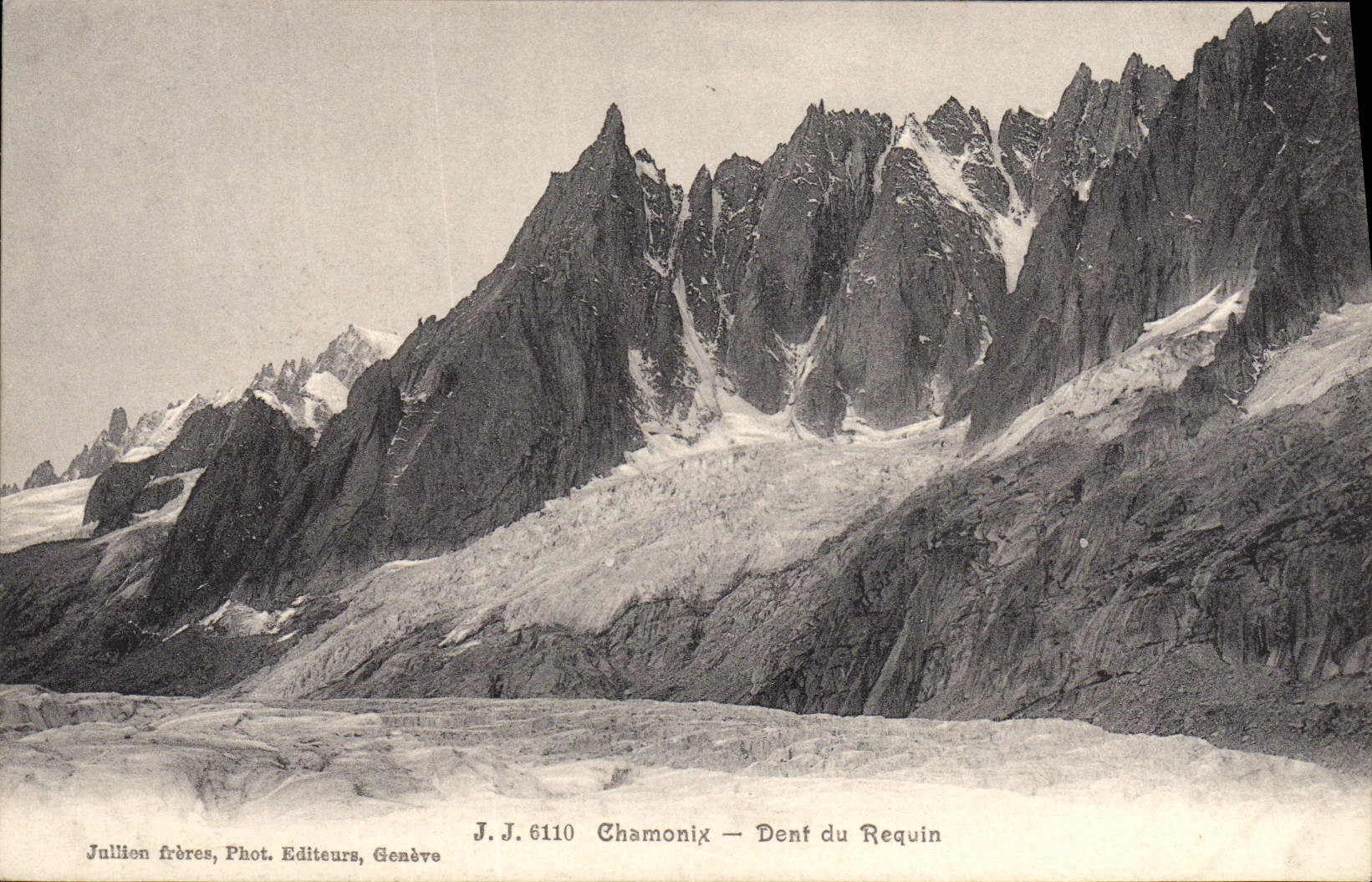 Diente de Chamonix de la POSTAL de la VENDIMIA del tiburón